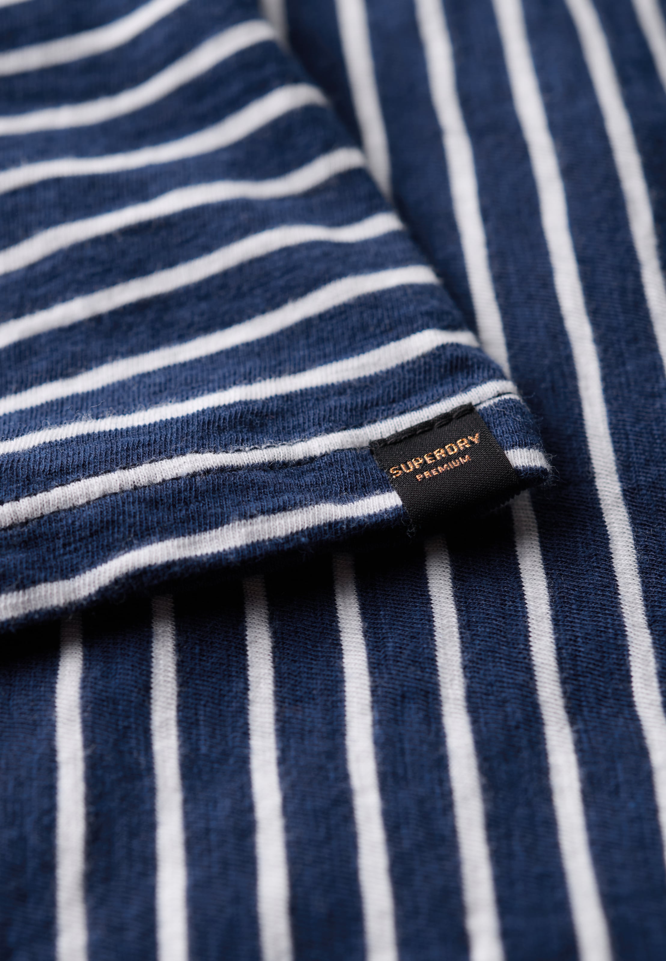 Superdry Rundhalsshirt »STUDIOS LOOSE TEE«