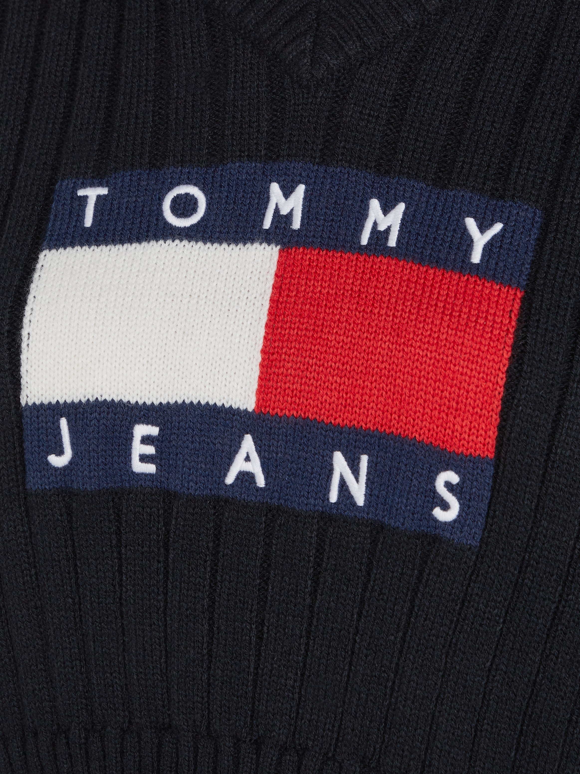 Tommy Jeans Strickpullover »TJW VNCK CENTER FLAG SWEATER EXT«, mit Tommy Jeans Center Logo-Flag