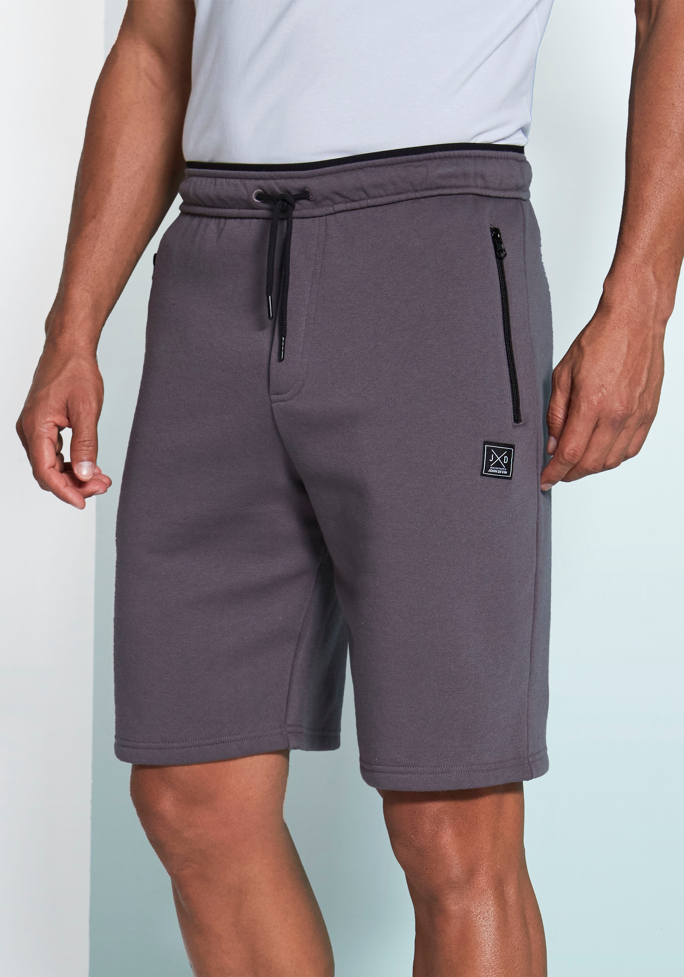 John Devin Sweatshorts, seitliche Taschen mit schwarzem Reissverschluss