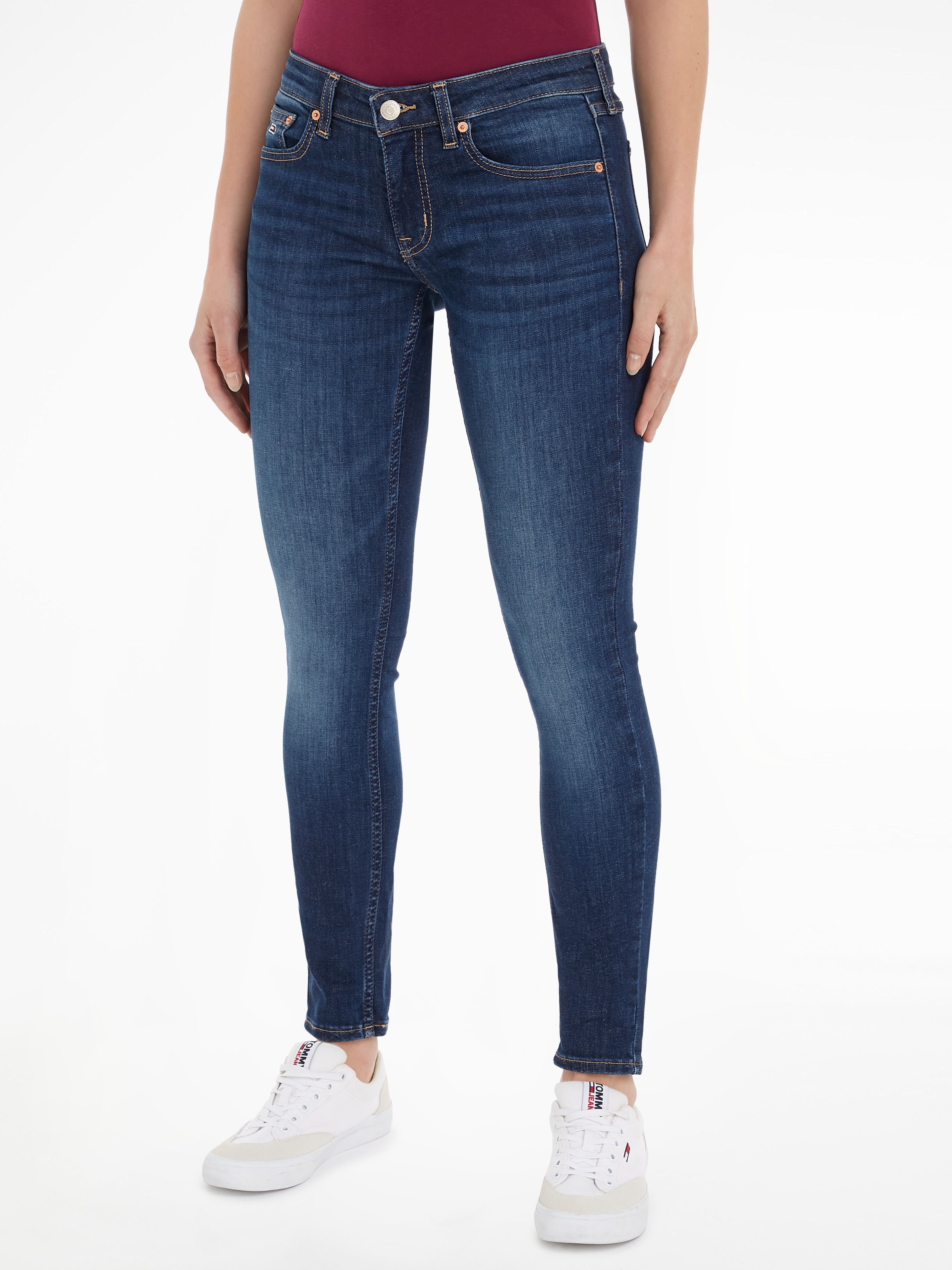 Skinny-fit-Jeans »Tommy Jeans Damenjeans Low Waist Skinny«, mit Waschung, Logo-Badge
