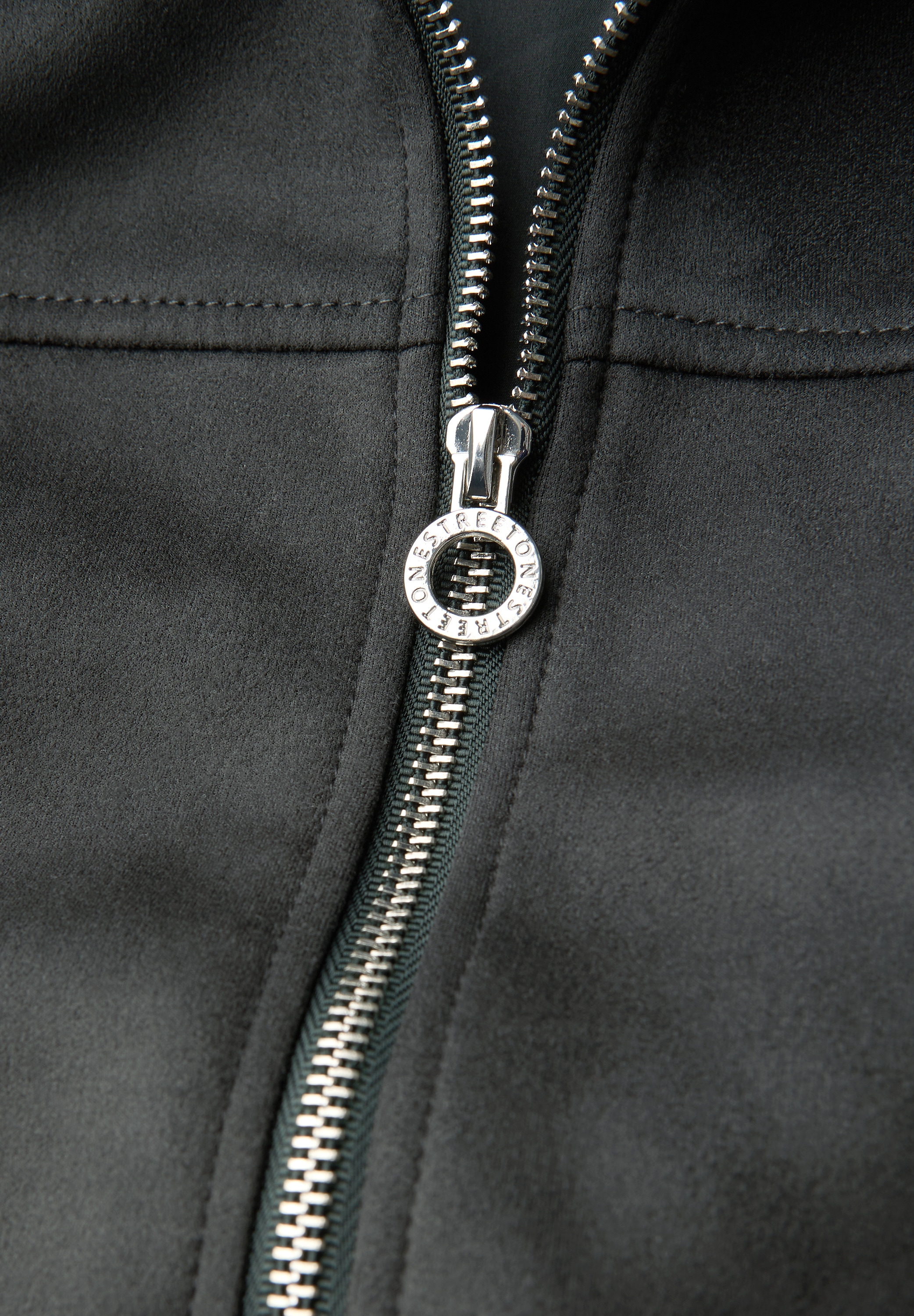 STREET ONE Blouson, mit Kapuze, Kurze Jacke mit Stehkragen und abnehmbarer Kapuze