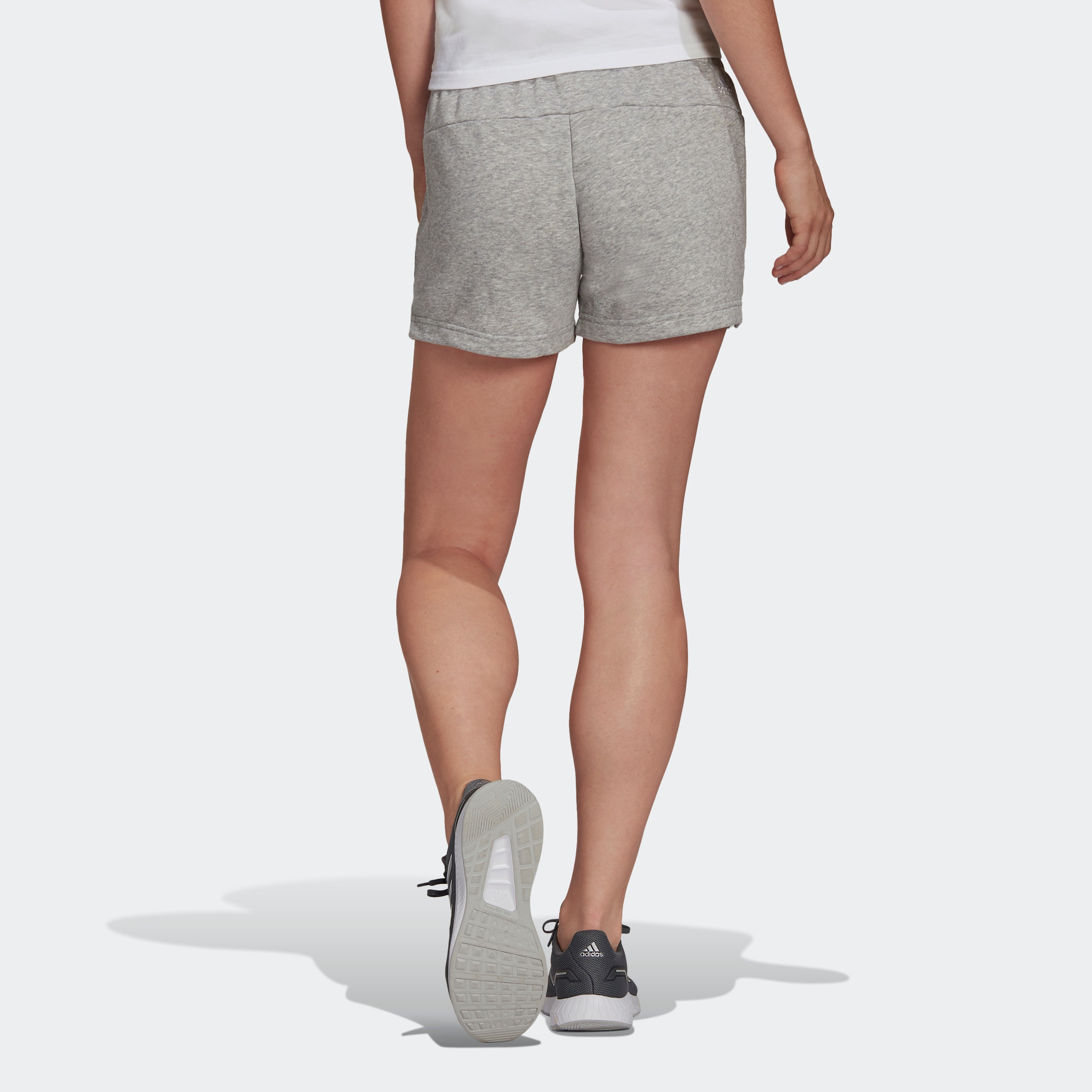 adidas Sportswear Shorts »ESSENTIALS SLIM Jelmoli-Versand (1 bestellen LOGO«, bei online Schweiz tlg.)