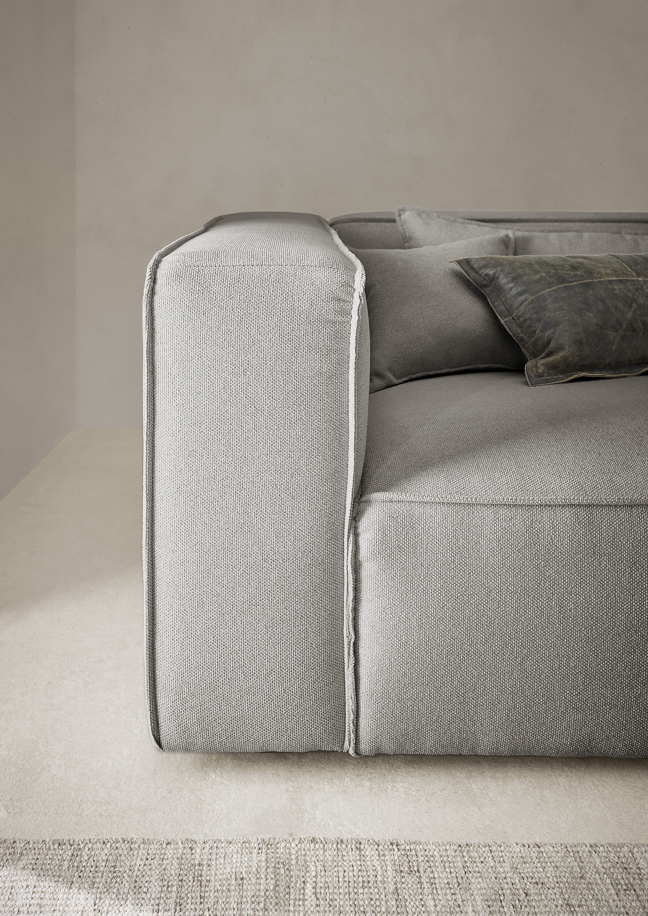 LeGer Home by Lena Gercke Ecksofa »PIARA XXL, Big-Sofa in Cord oder Leinenoptik, L-Form, mit Kedernaht«, wahlweise Ottomane rechts/links, schwarze Füsse, extra tiefe Sitzfläche