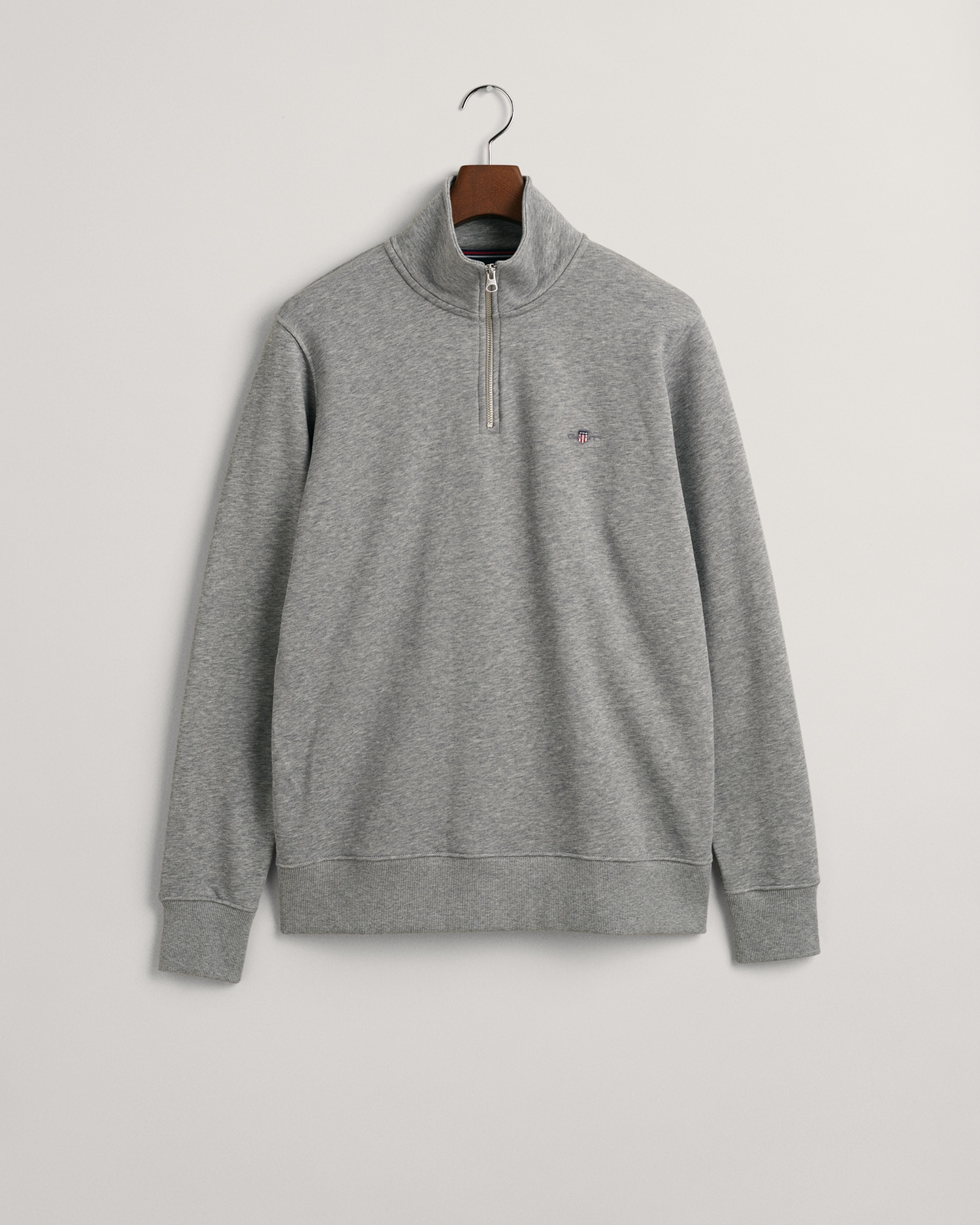 Gant Sweatshirt »REG SHIELD HALF ZIP SWEAT«, mit Logostickerei auf der Brust