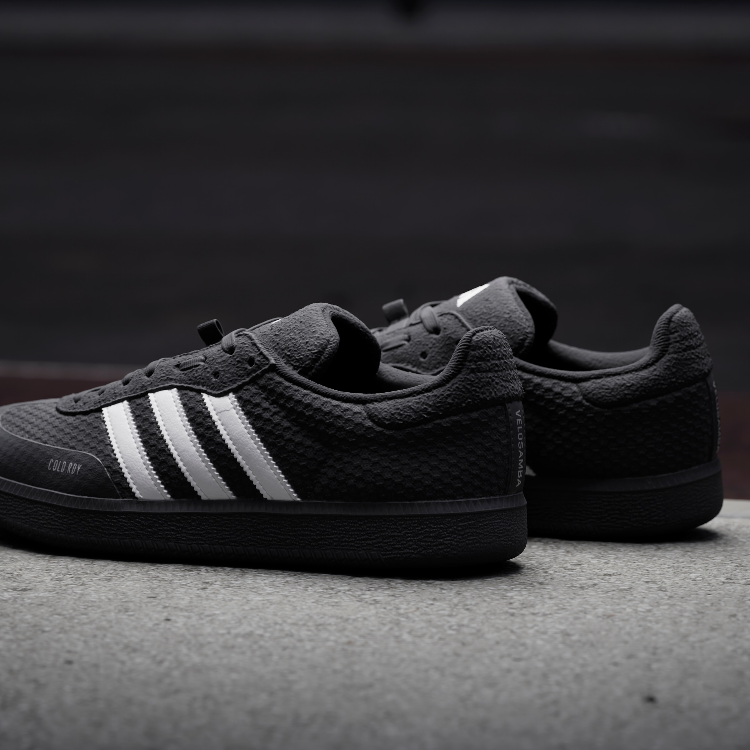 adidas Performance Fahrradschuh »VELOSAMBA COLD.RDY«, inspiriert vom Design des adidas samba