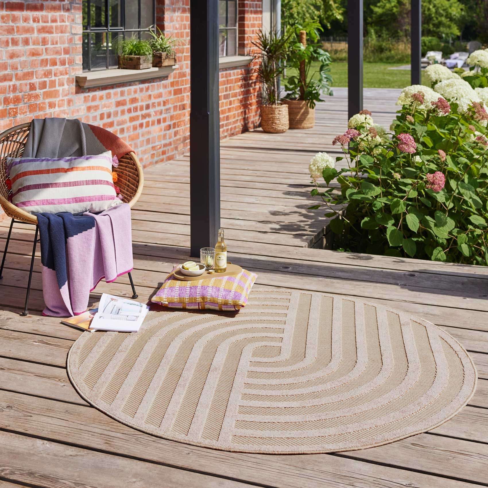 Esprit Outdoorteppich »Spirit,  ESP-54229«, rund, 6 mm Höhe, mit Hoch-Tief-Effekt, grafisch, modern, robust, Terrasse, Küche