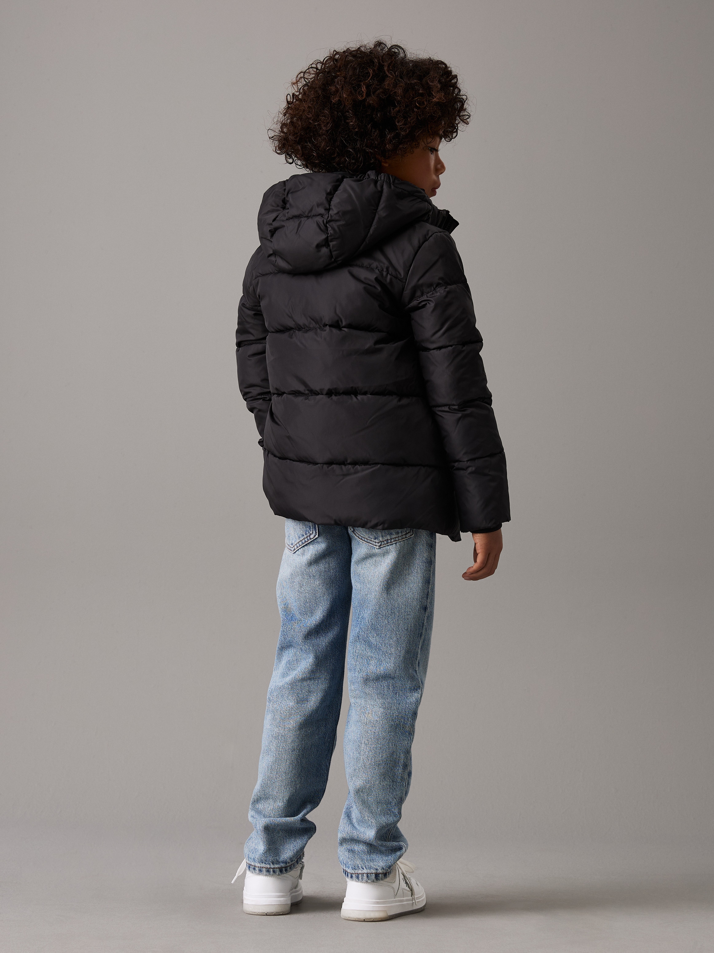 Calvin Klein Jeans Winterjacke »ESSENTIAL PUFFER JACKET«, mit Kapuze, für Kinder bis 16 Jahre und Calvin Klein Markenlabel