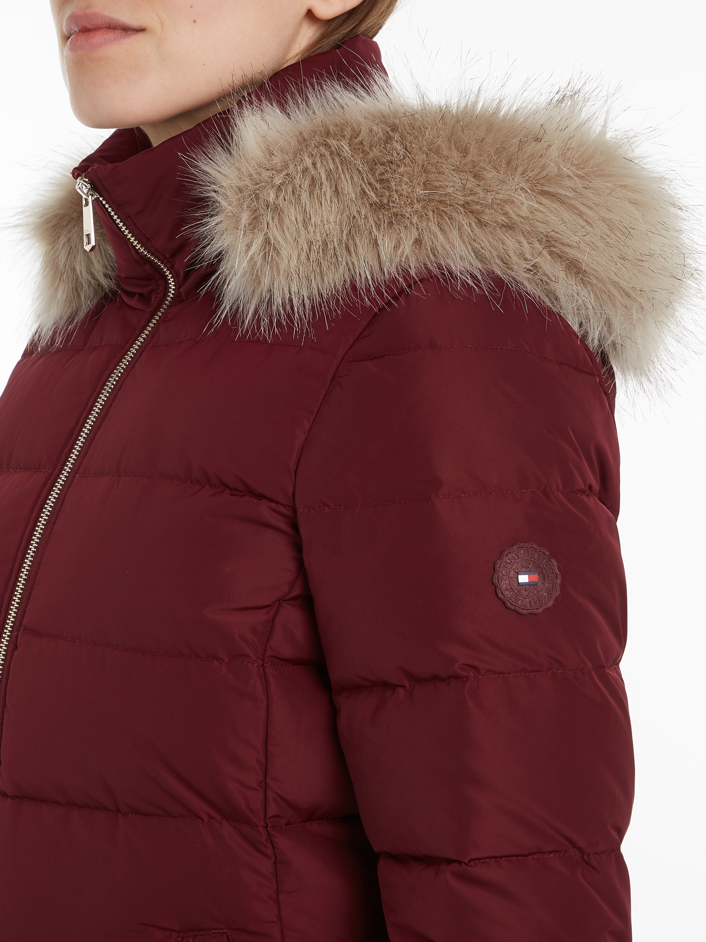 Tommy Hilfiger Steppmantel »HERITAGE DOWN TYRA COAT WITH FUR«, mit Fellimitat