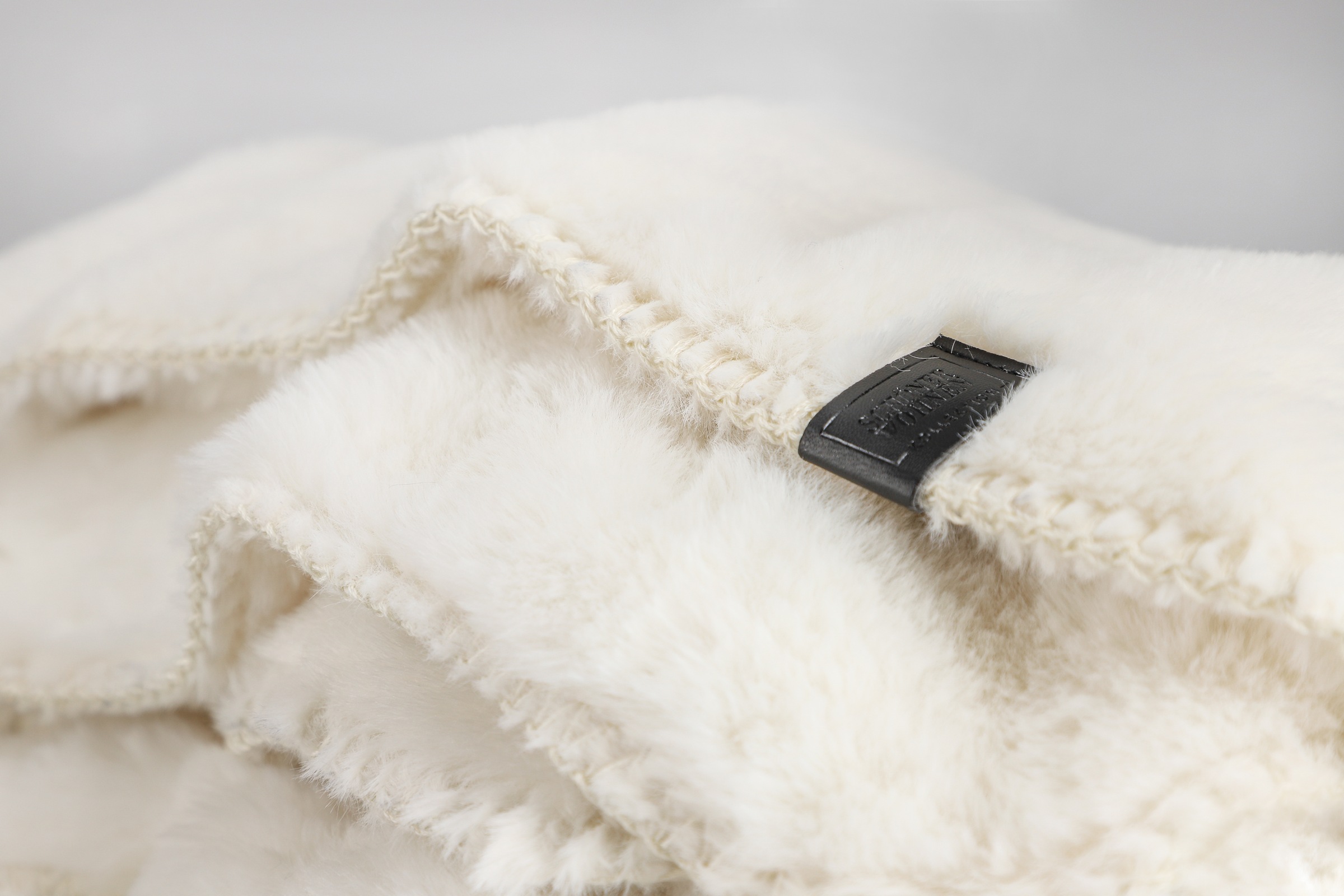 SCHÖNER WOHNEN-Kollektion Wohndecke "Chic" aus kuschligem Kunstfell