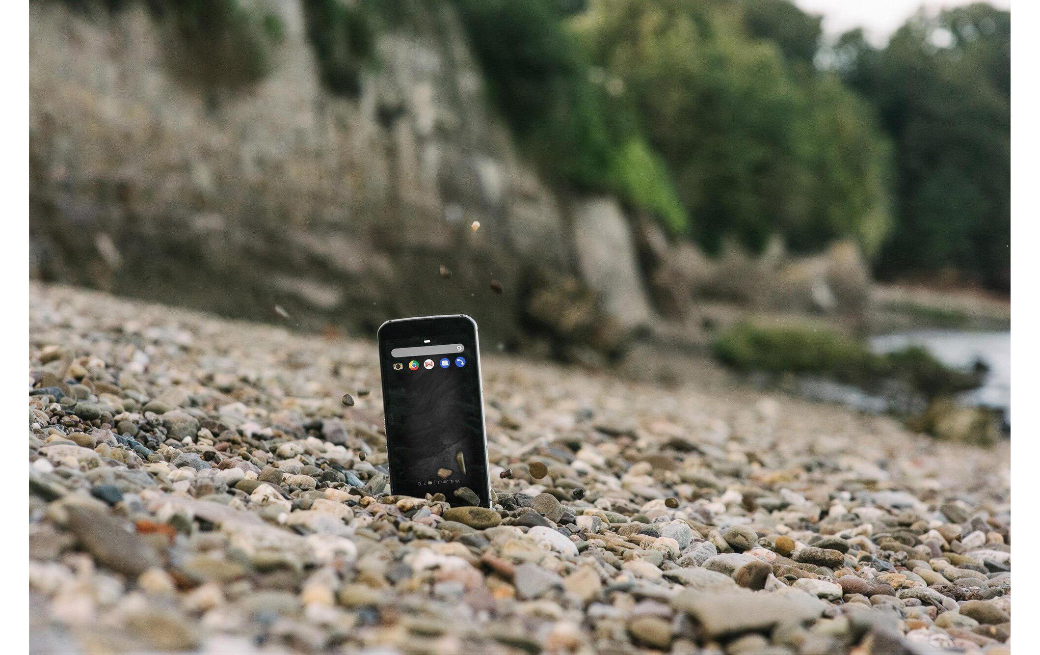 CAT Smartphone »S52«, schwarz
