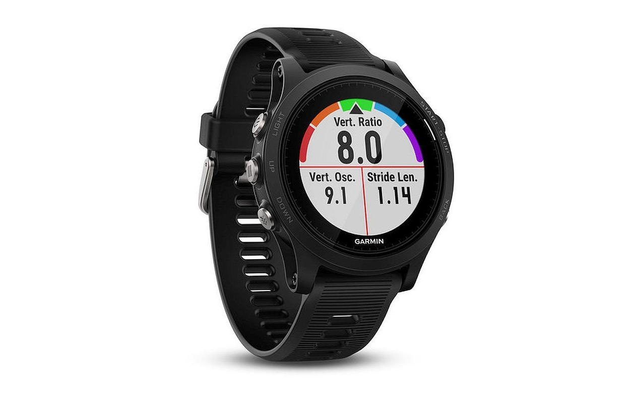 Garmin Fitnessuhr »GPS-Sportuhr Forerunner 935 Schwarz«,)