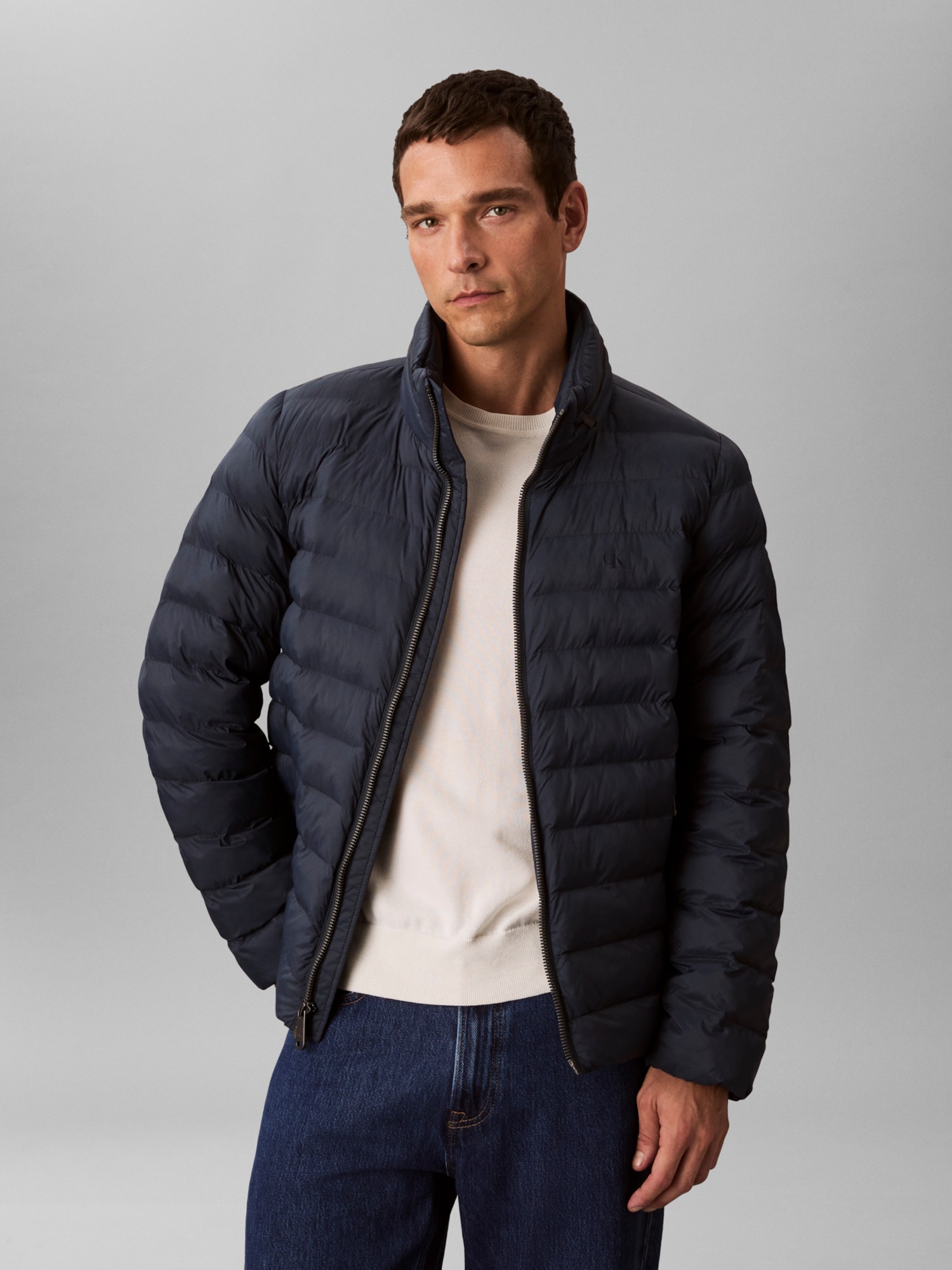 Calvin Klein Jeans Steppjacke »LS NYLN MD WT HDD F« mit Kapuze Regular fit mit Kapuze im Kragen