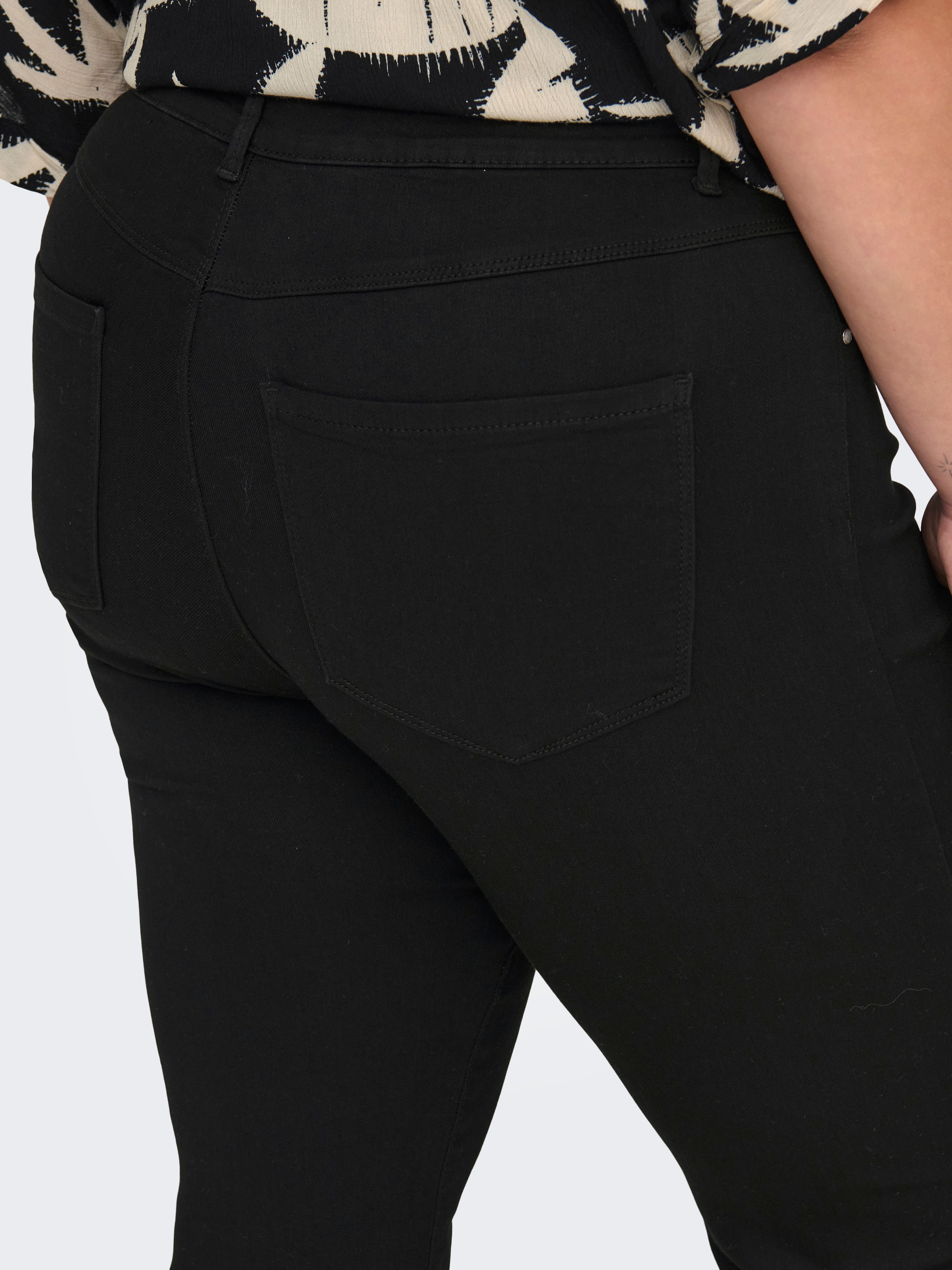 ONLY CARMAKOMA Bootcut-Jeans »CARTHUNDER LIFE MID PUSH UP FLARED DNM«