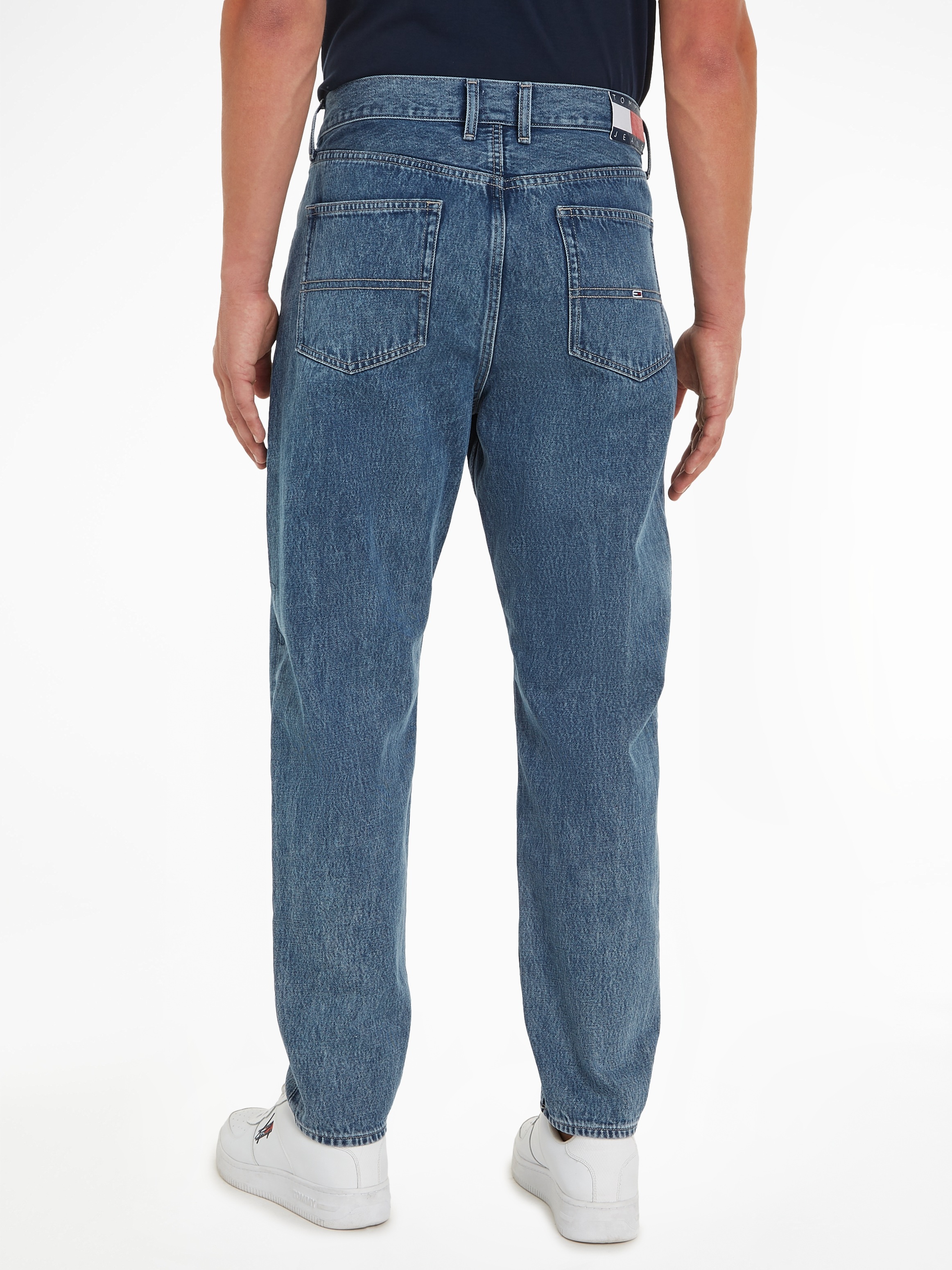 Tommy Jeans Tapered-fit-Jeans »ISAAC RLXD TAPERED«, im 5-Pocket-Style