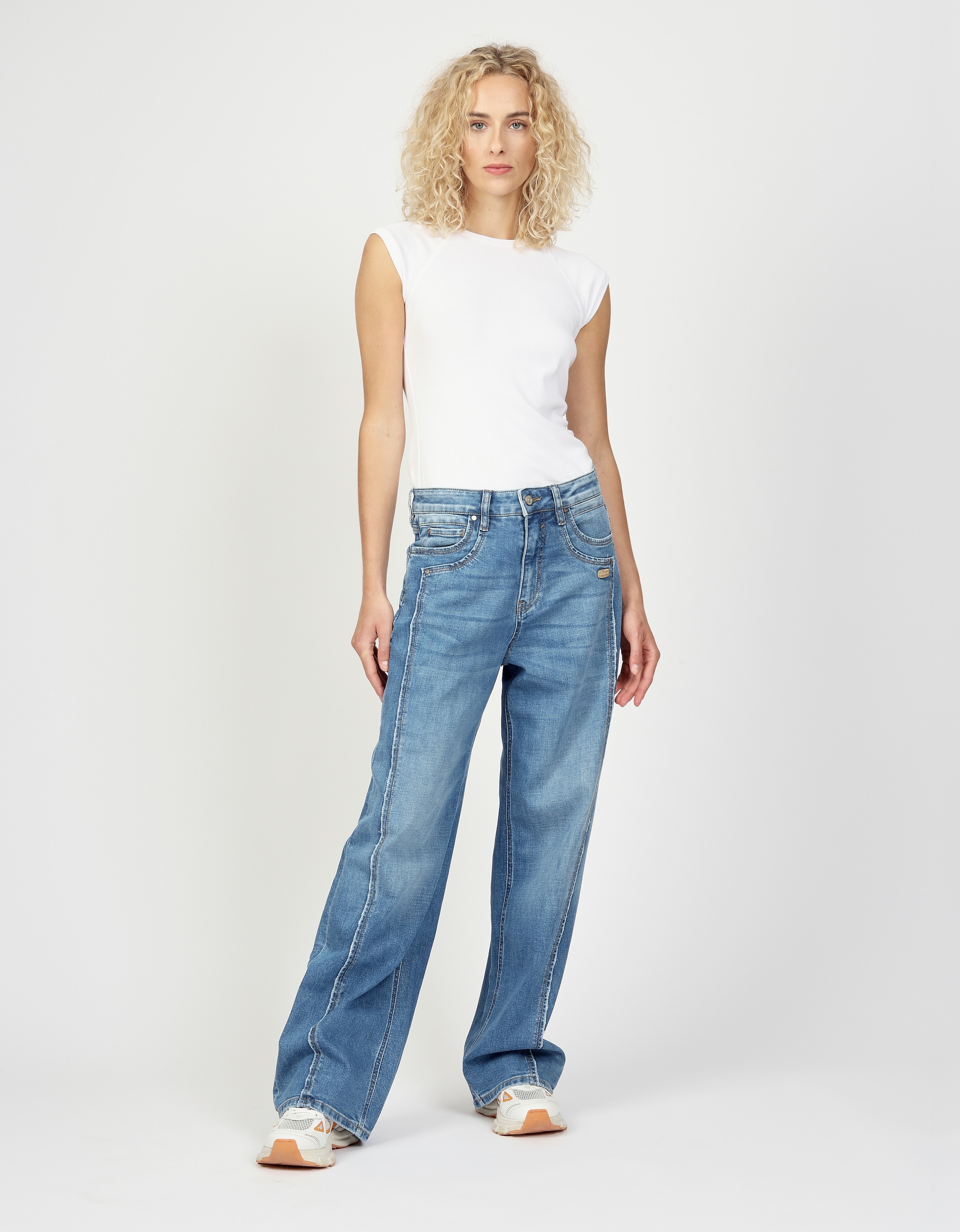 GANG Loose-fit-Jeans »94FANNY«, mit aufwändiger Schnittführung