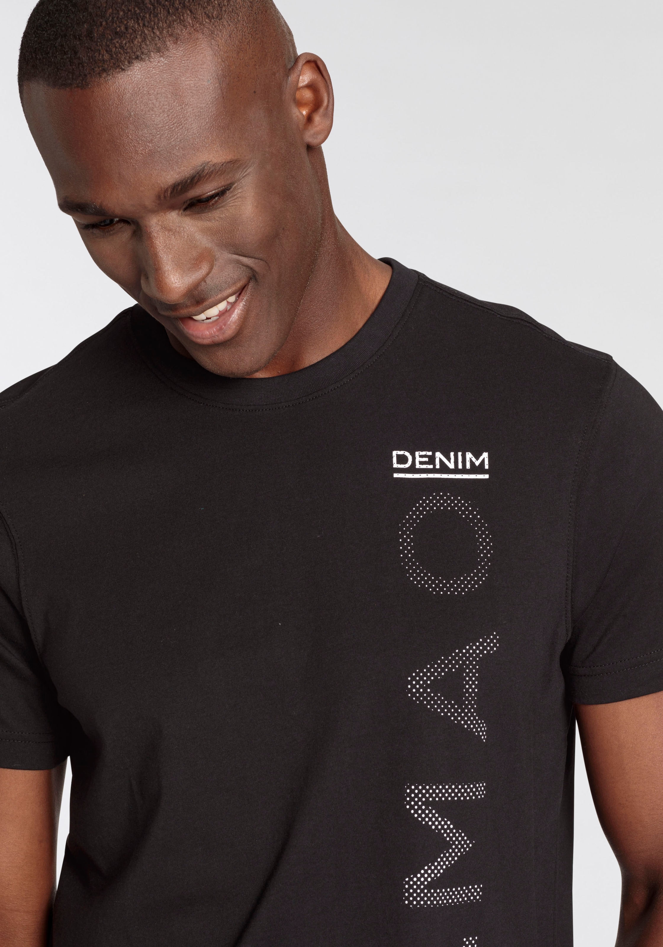 DELMAO T-Shirt, Kurzarm, lässiger Print, Rundhalsausschnitt, aus Baumwolle