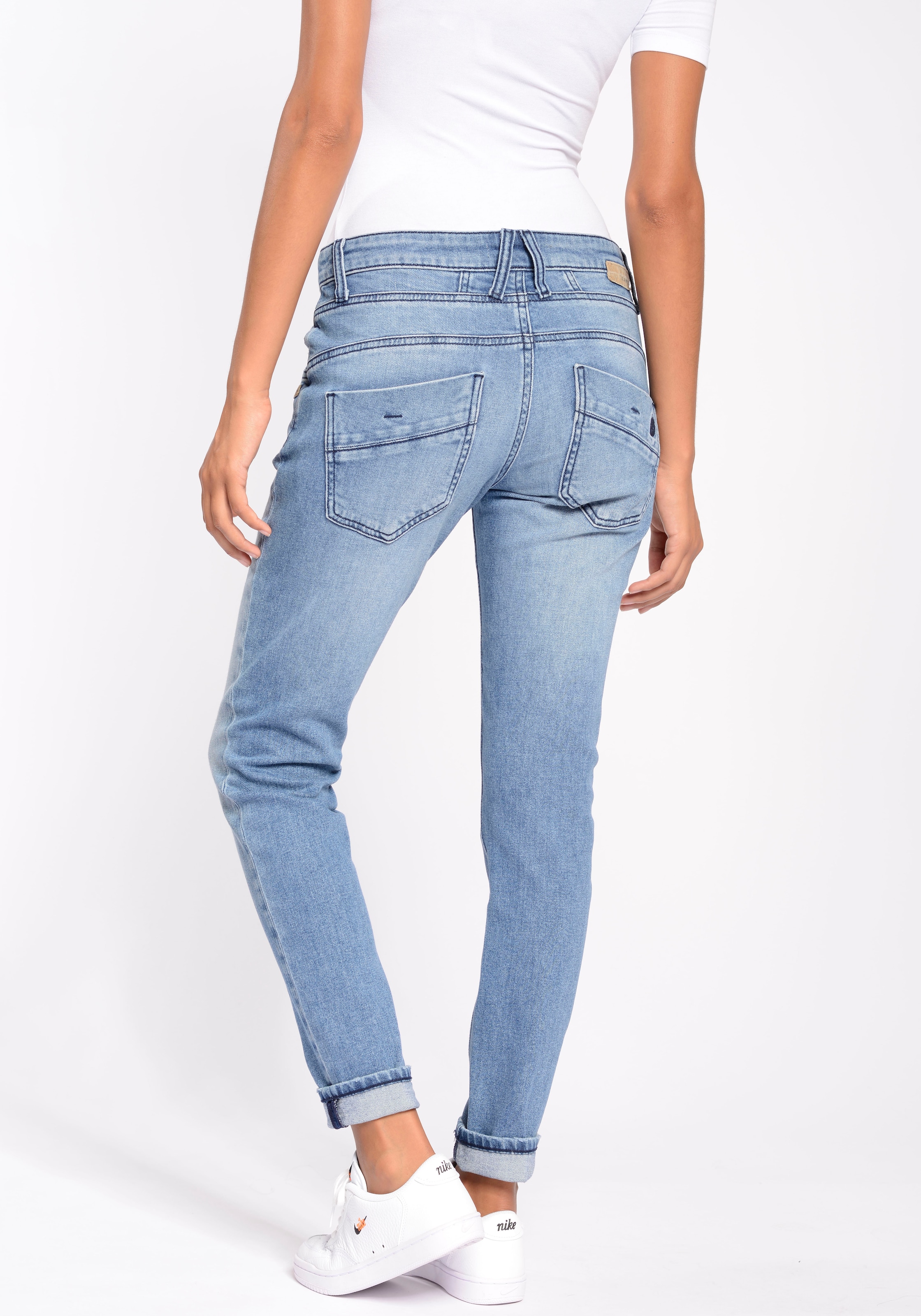 GANG Relax-fit-Jeans »94GERDA DEEP CROTCH«, aus der ECO LINE mit Bio-Baumwolle  und Stretch online bestellen | Jelmoli-Versand