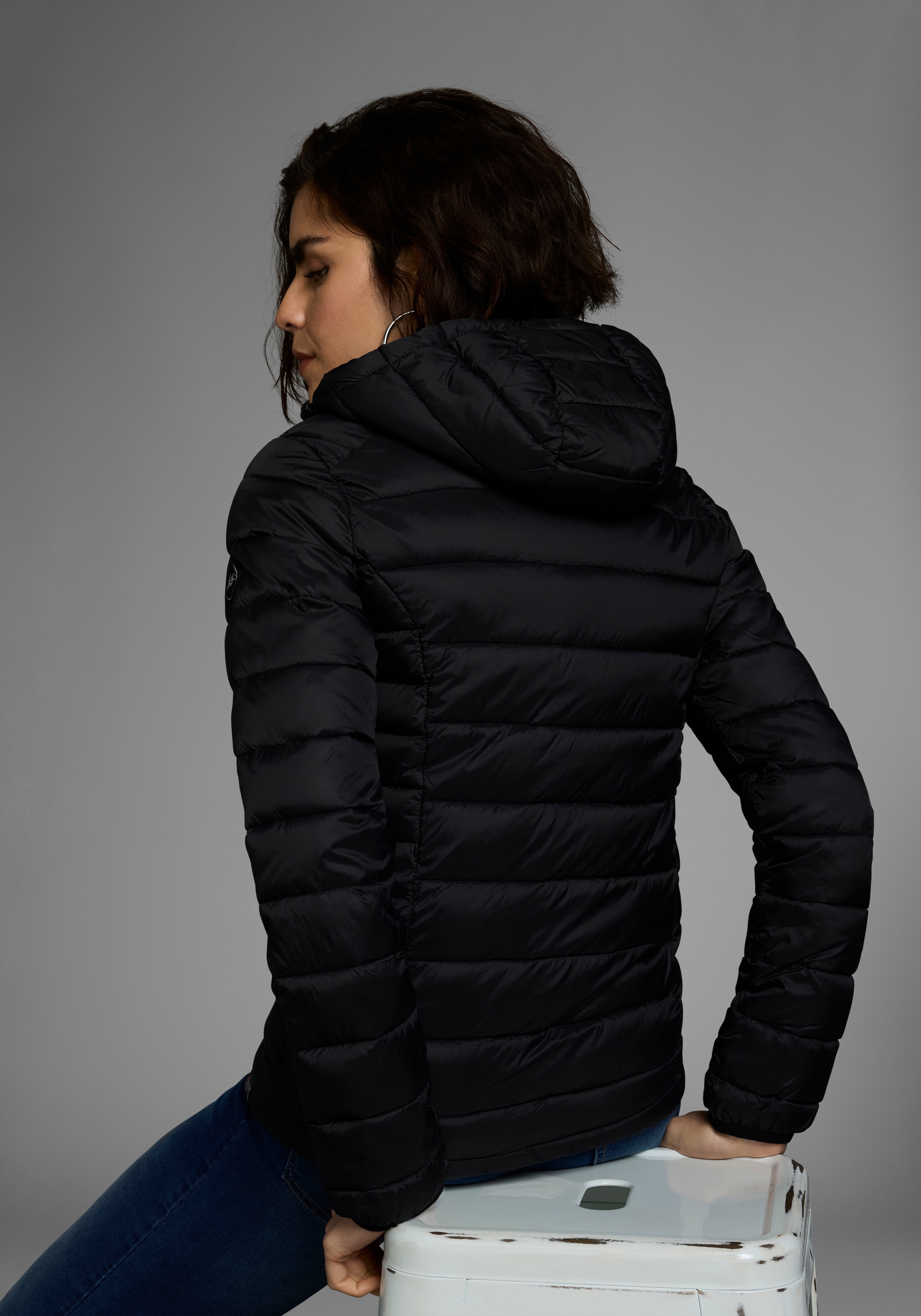 Polarino Steppjacke, mit Kapuze, für kühle Tage, aus leichtem Webmaterial, wasserabweisend