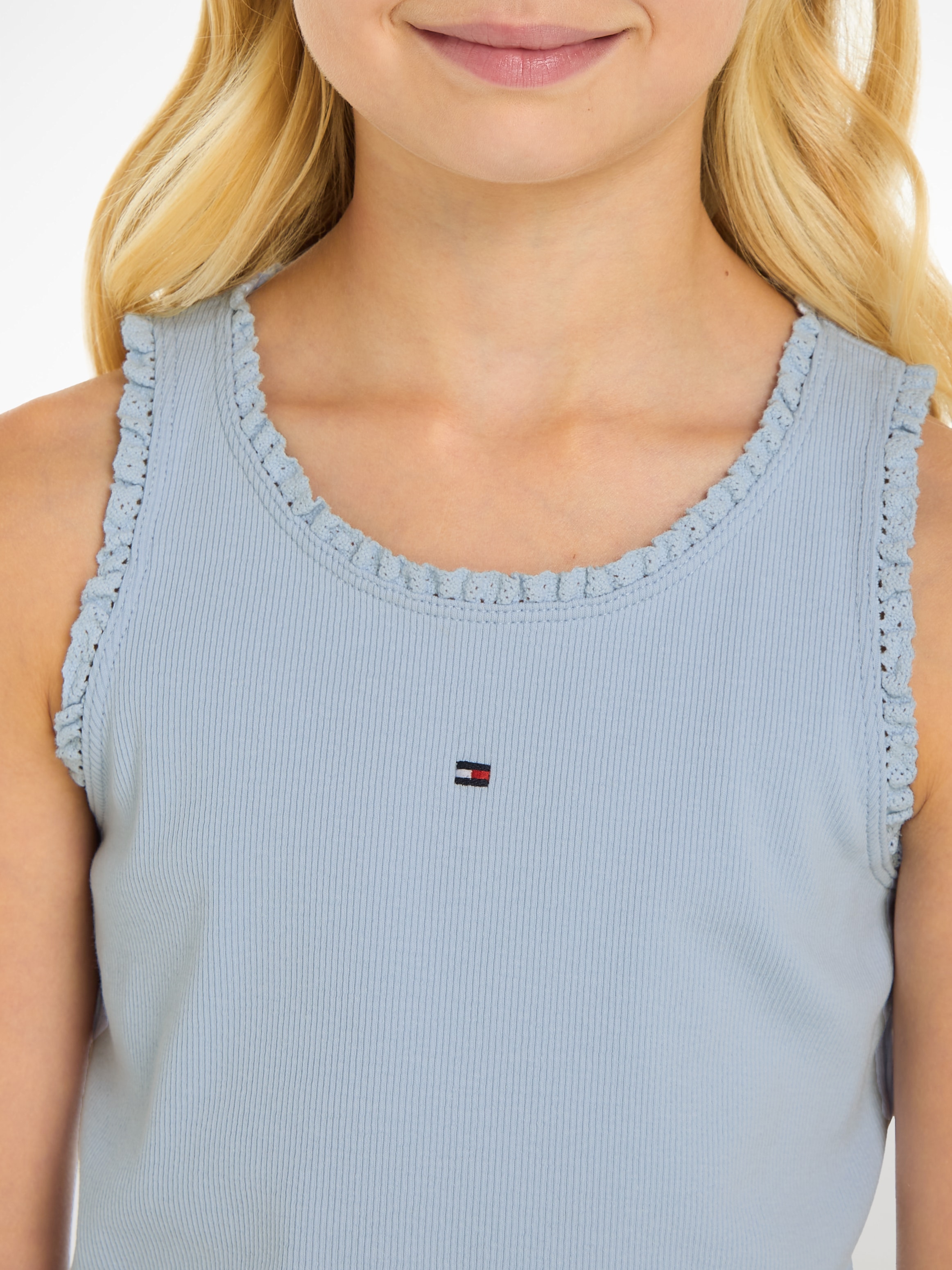 Tommy Hilfiger Tanktop »ESSENTIAL RIB LACE TANK TOP«, Kinder bis 16 Jahre, Rüsche am Auschnitt & Ärmel