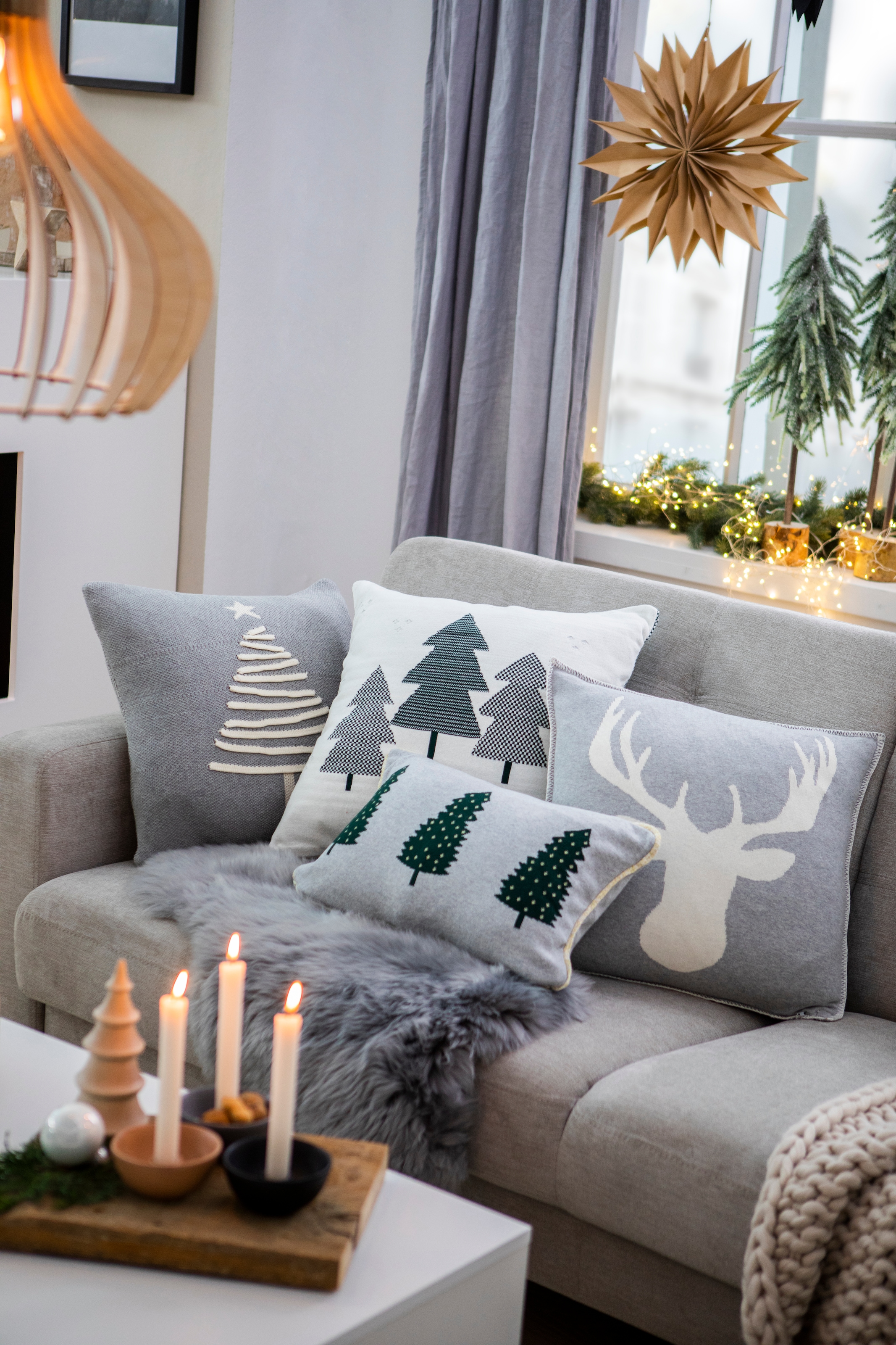 TOM TAILOR HOME Dekokissen »Knitted Reindeerhead«, Gestrickte Kissenhülle ohne Füllung mit Rentierkopf, 1 Stück