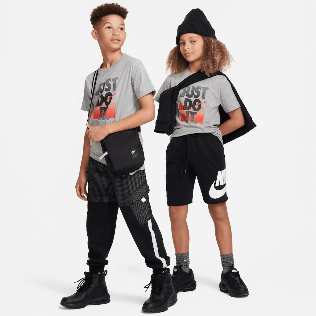 Nike Sportswear T-Shirt »Big Kids' T-Shirt«