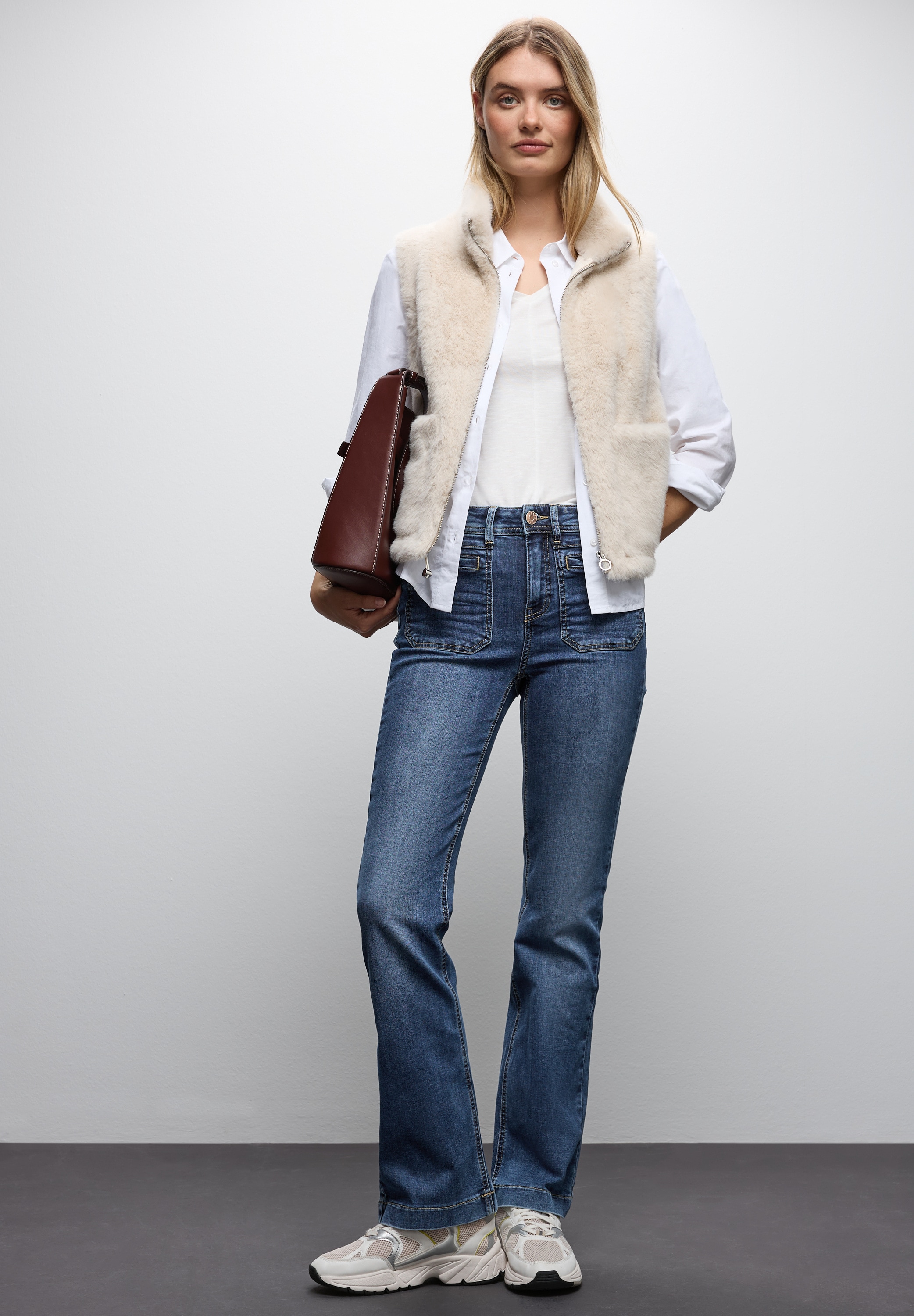 STREET ONE Bootcut-Jeans, mit Taschen