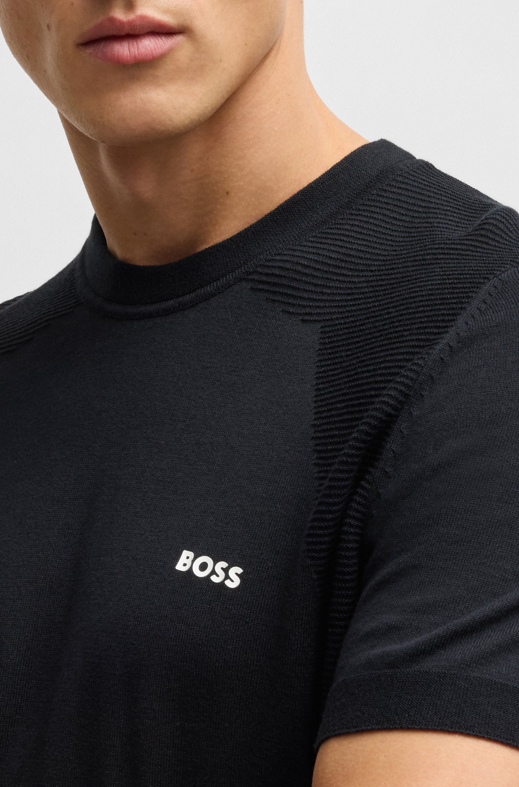 BOSS GREEN Rundhalspullover »Momentum Lite T24«, mit Strukturmix