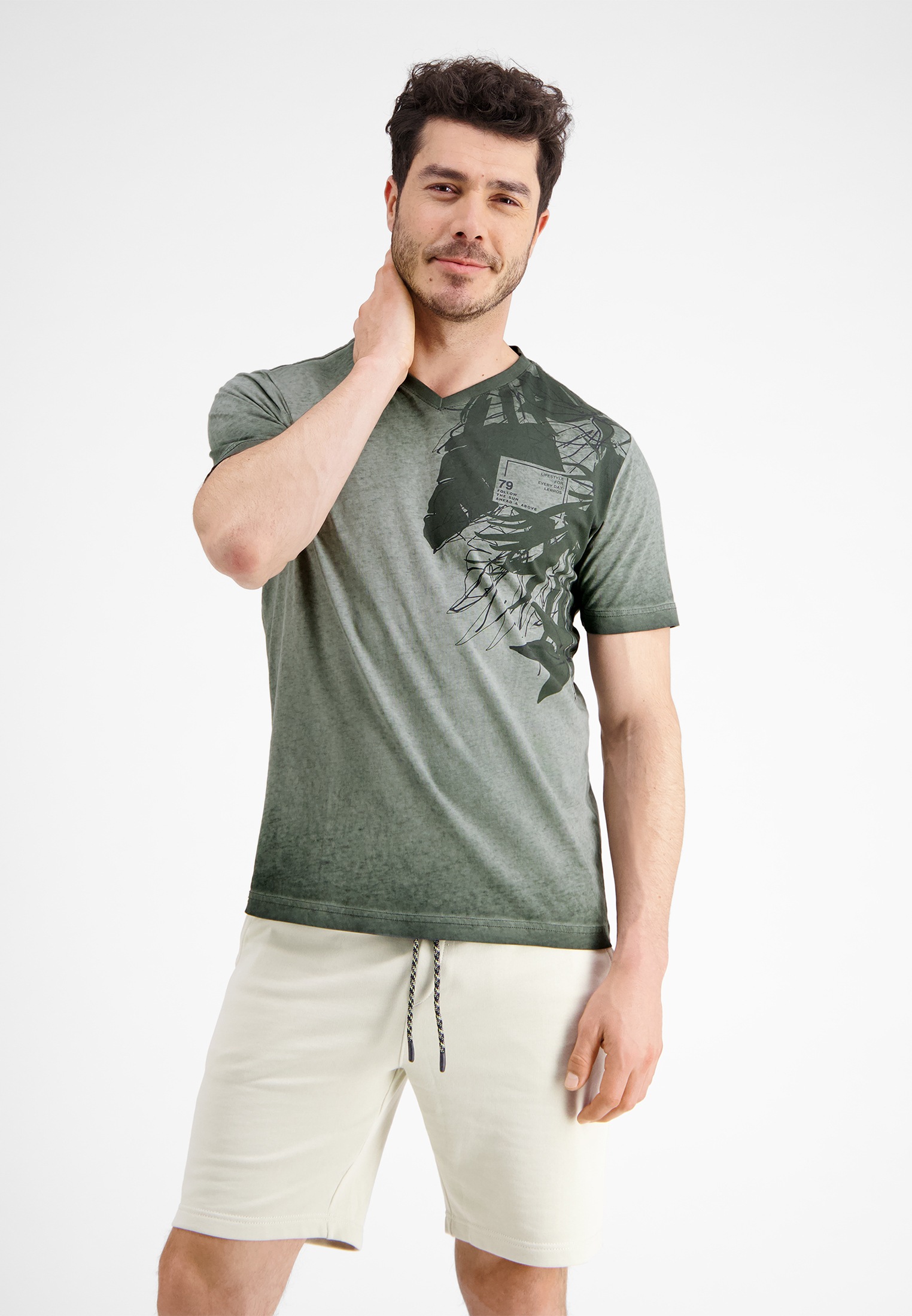 LERROS V-Shirt »LERROS V-Neck T-Shirt mit floralem Print«