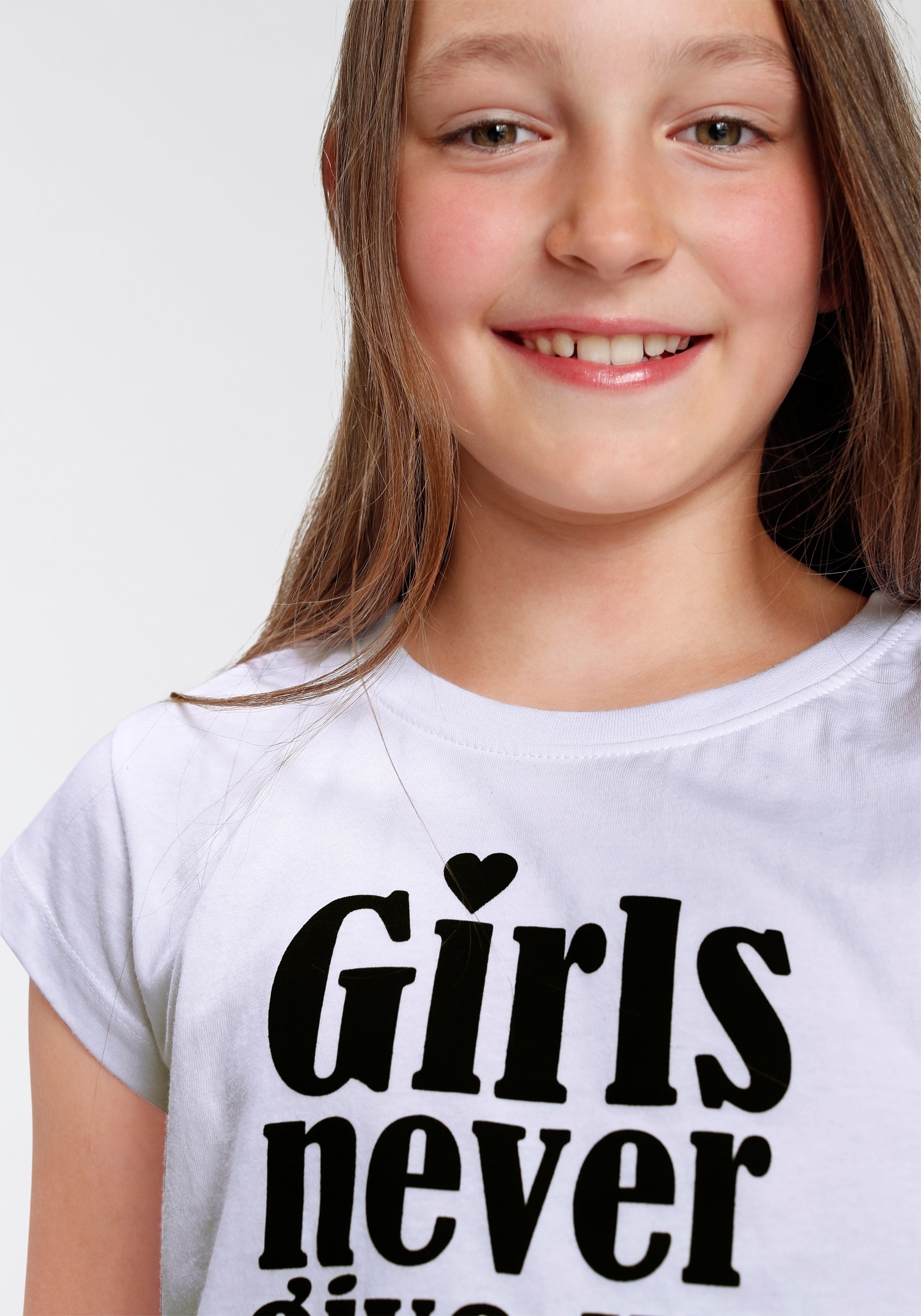 ✵ KIDSWORLD T-Shirt »Girls nerver give up«, ordern kurze günstig modische Form | Jelmoli-Versand