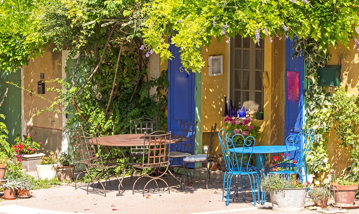 Papermoon Fototapete »Provence Cafe Shop«