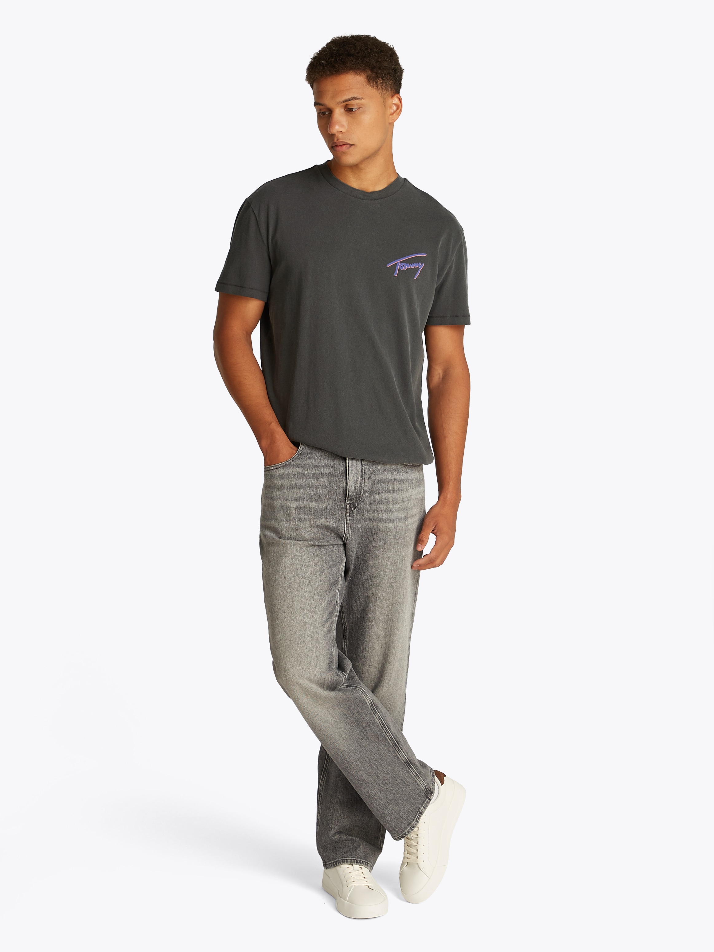 Tommy Jeans T-Shirt »TJM RLX FADED GRAPHIC TEE EXT«, mit grossem Rückendruck