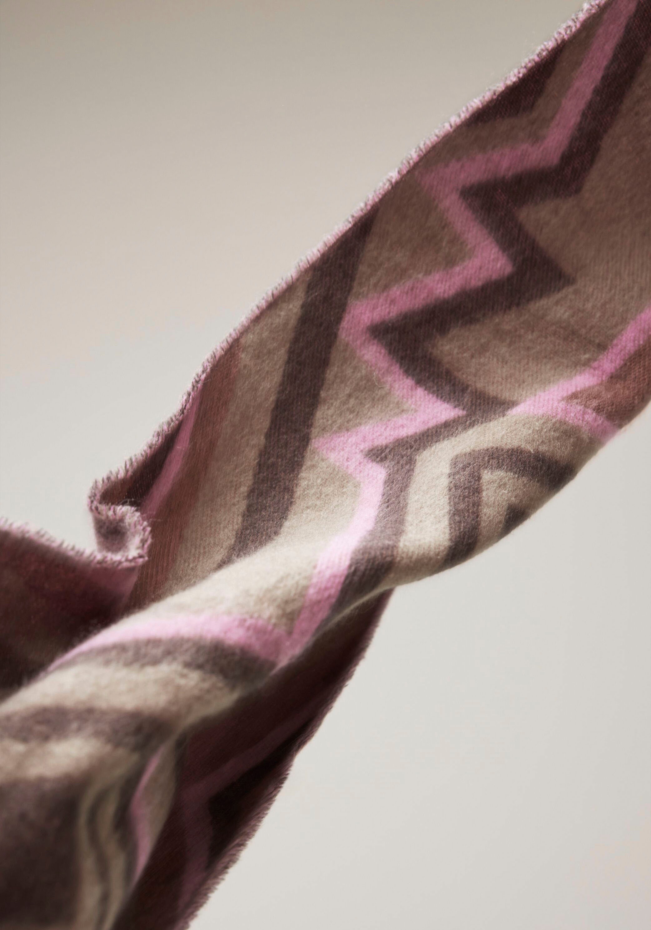 STREET Schweiz mit Ikat-Muster online Schal, shoppen ONE bei Jelmoli-Versand