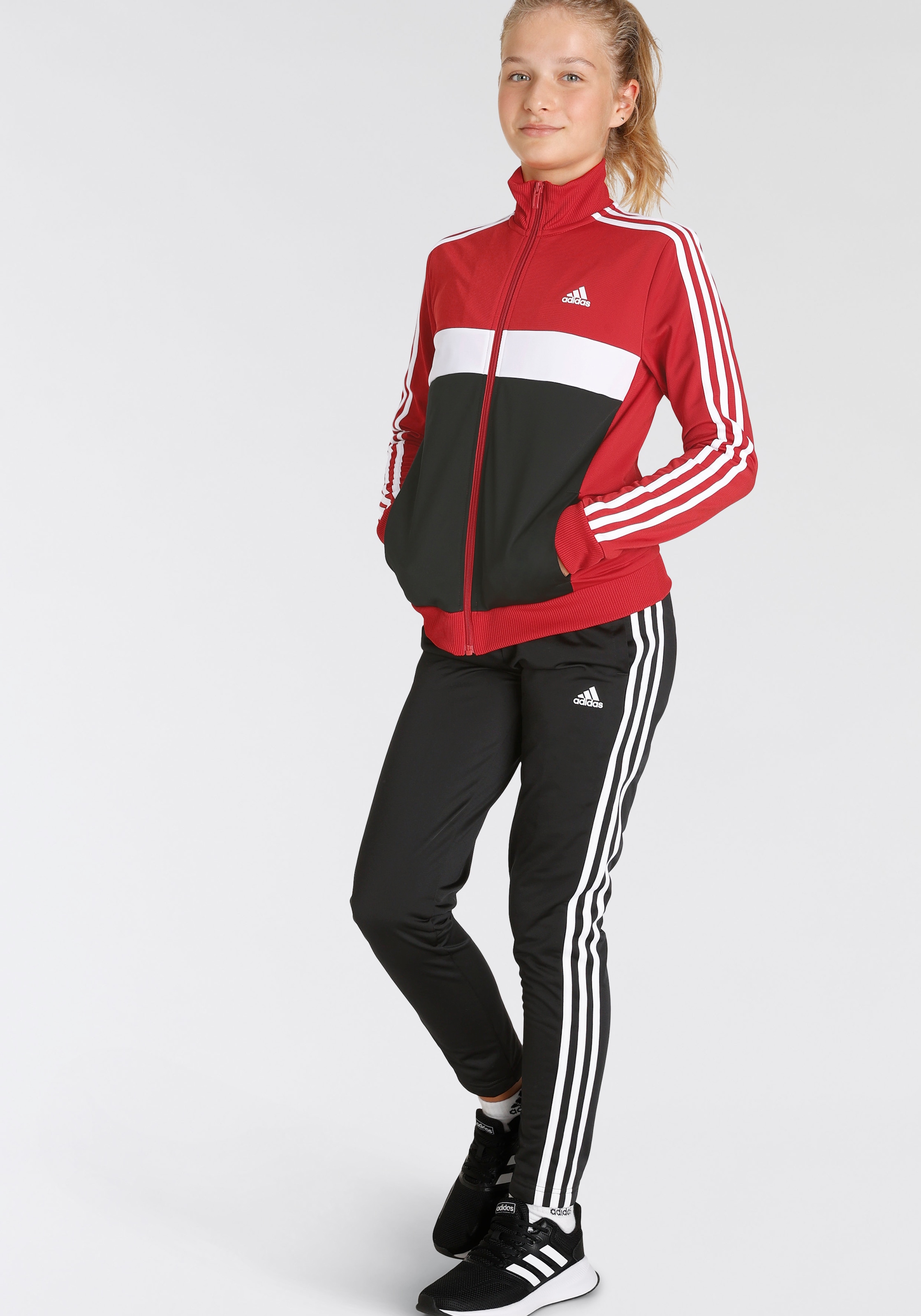 im (2 »ESSENTIALS Shop Trainingsanzug Sportswear tlg.) TIBERIO«, 3-STREIFEN Jelmoli-Online adidas entdecken