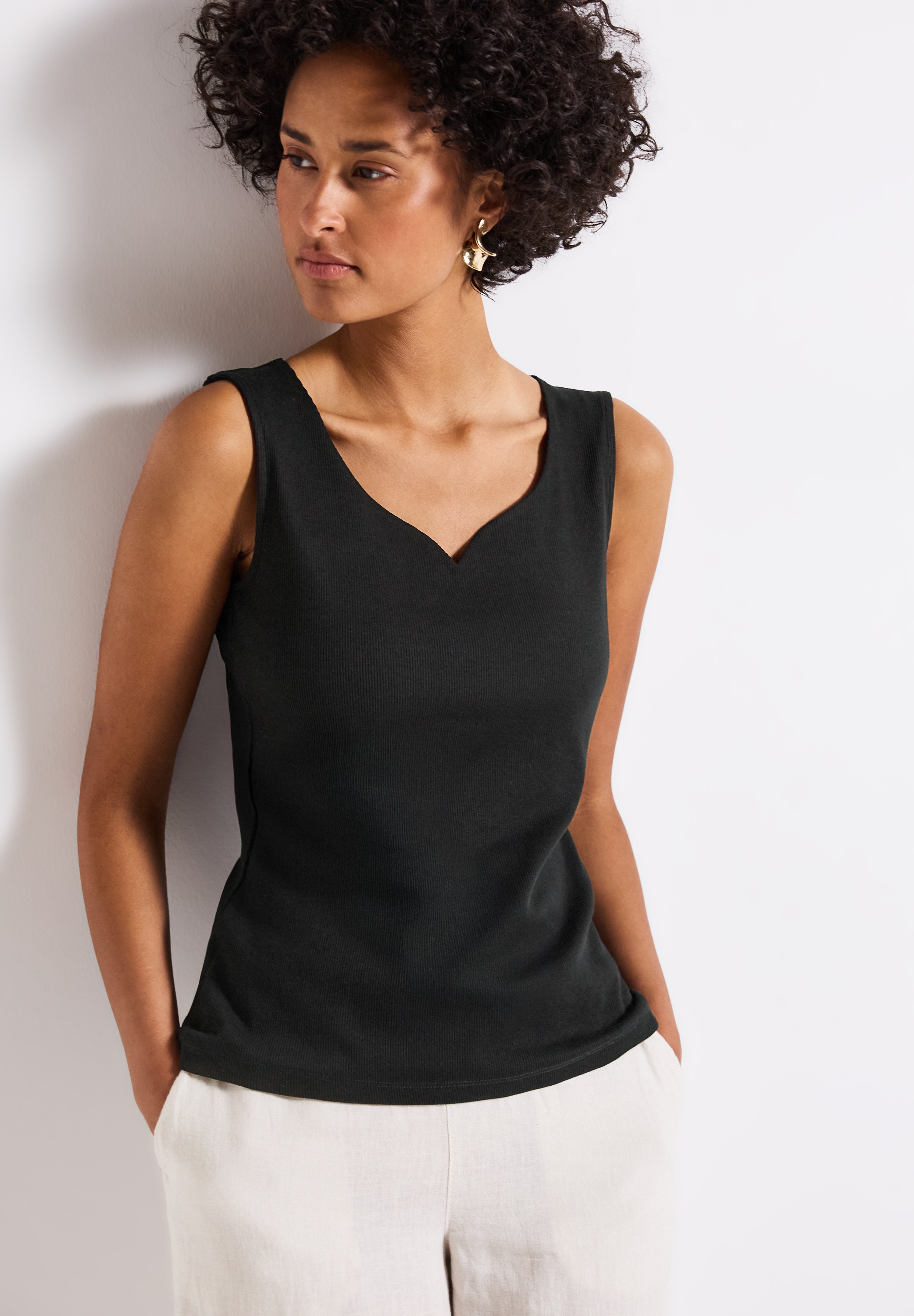 STREET ONE Shirttop »GANIA« mit Herzausschnitt und Stretch
