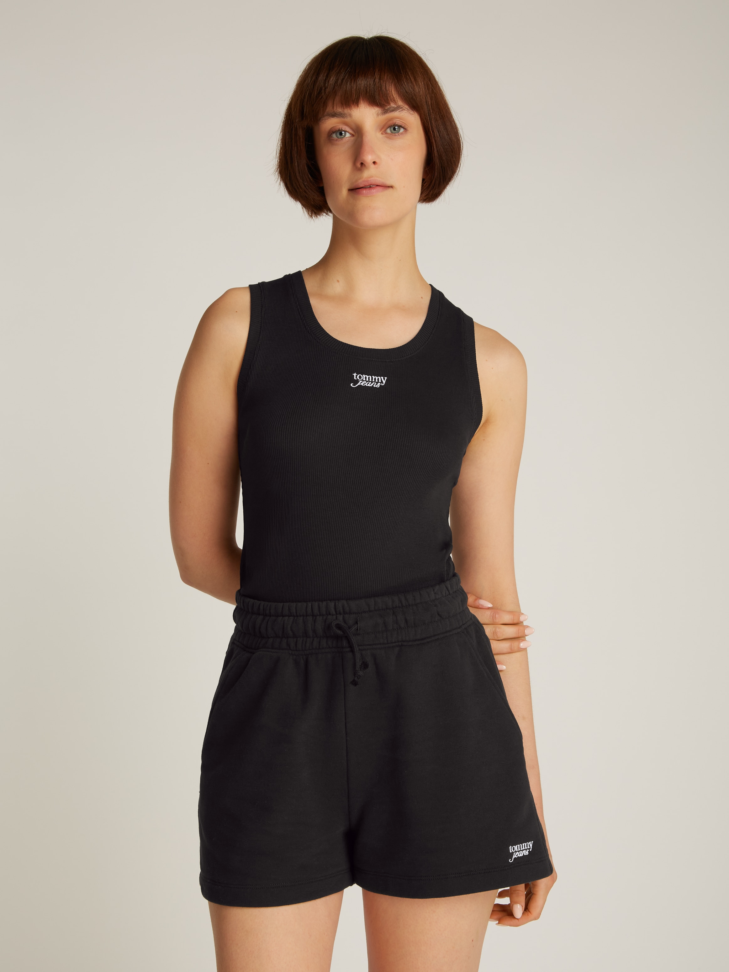 Tommy Jeans Tanktop »TJW SLIM SCRIPT RIB TANK TOP«, mit Logostickerei
