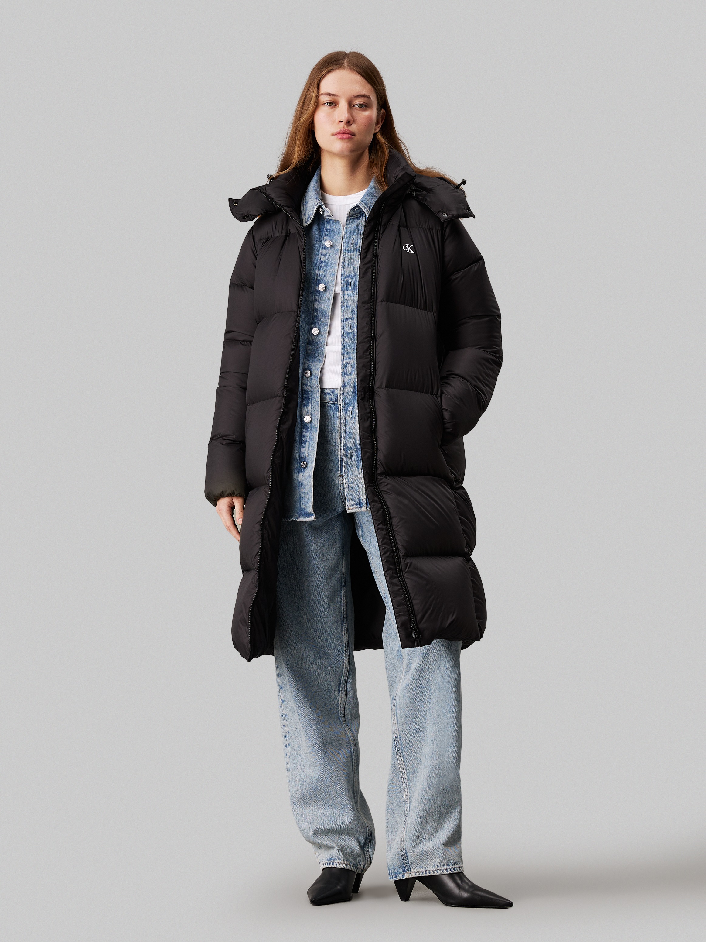 Calvin Klein Jeans Langjacke »DOWN LONG PUFFER« mit Kapuze mit Logodruck