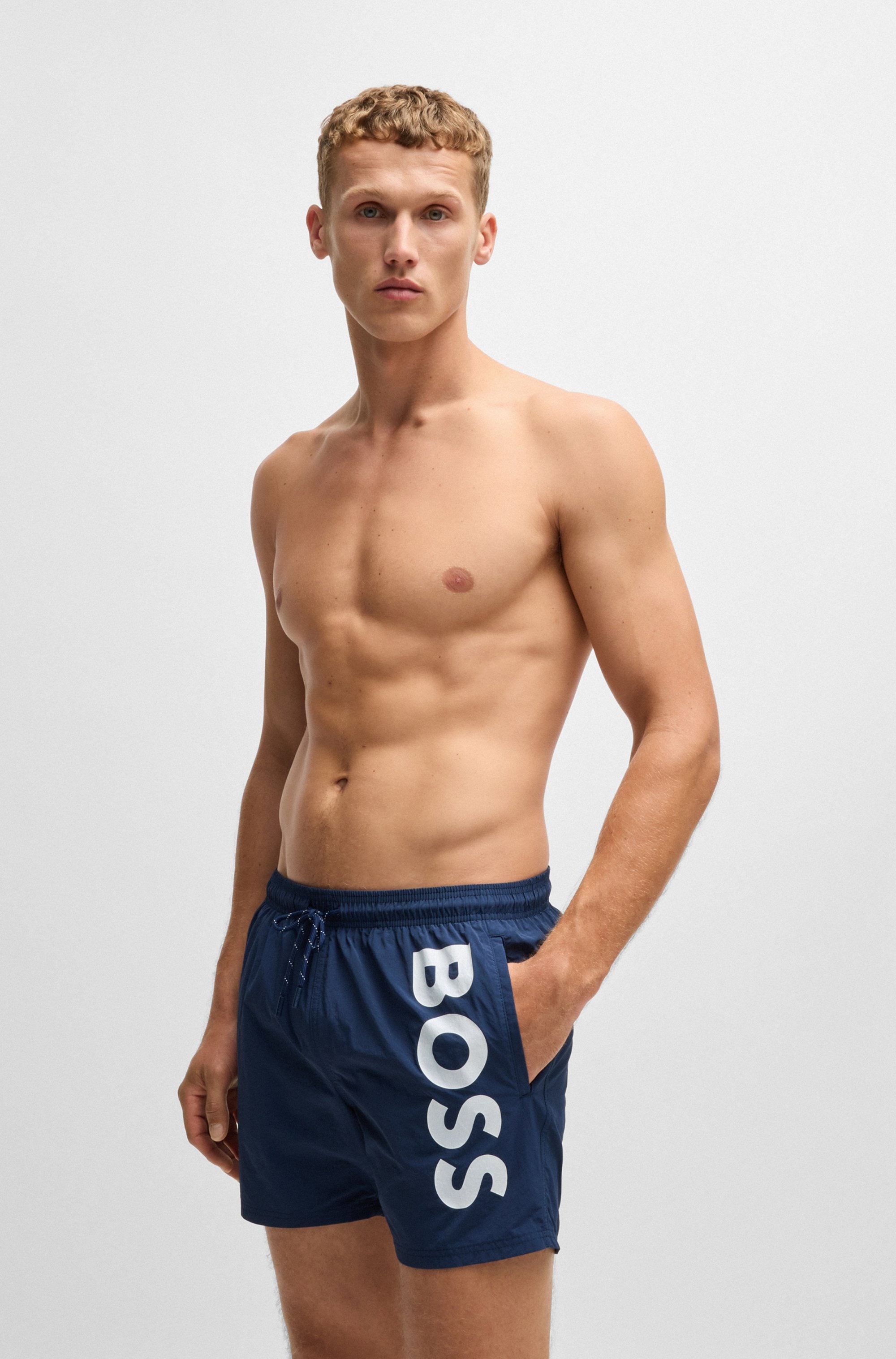 BOSS Badeshorts »Octopus«, Mit BOSS Logoschriftzug, elastischer Taillenbund mit Kordel