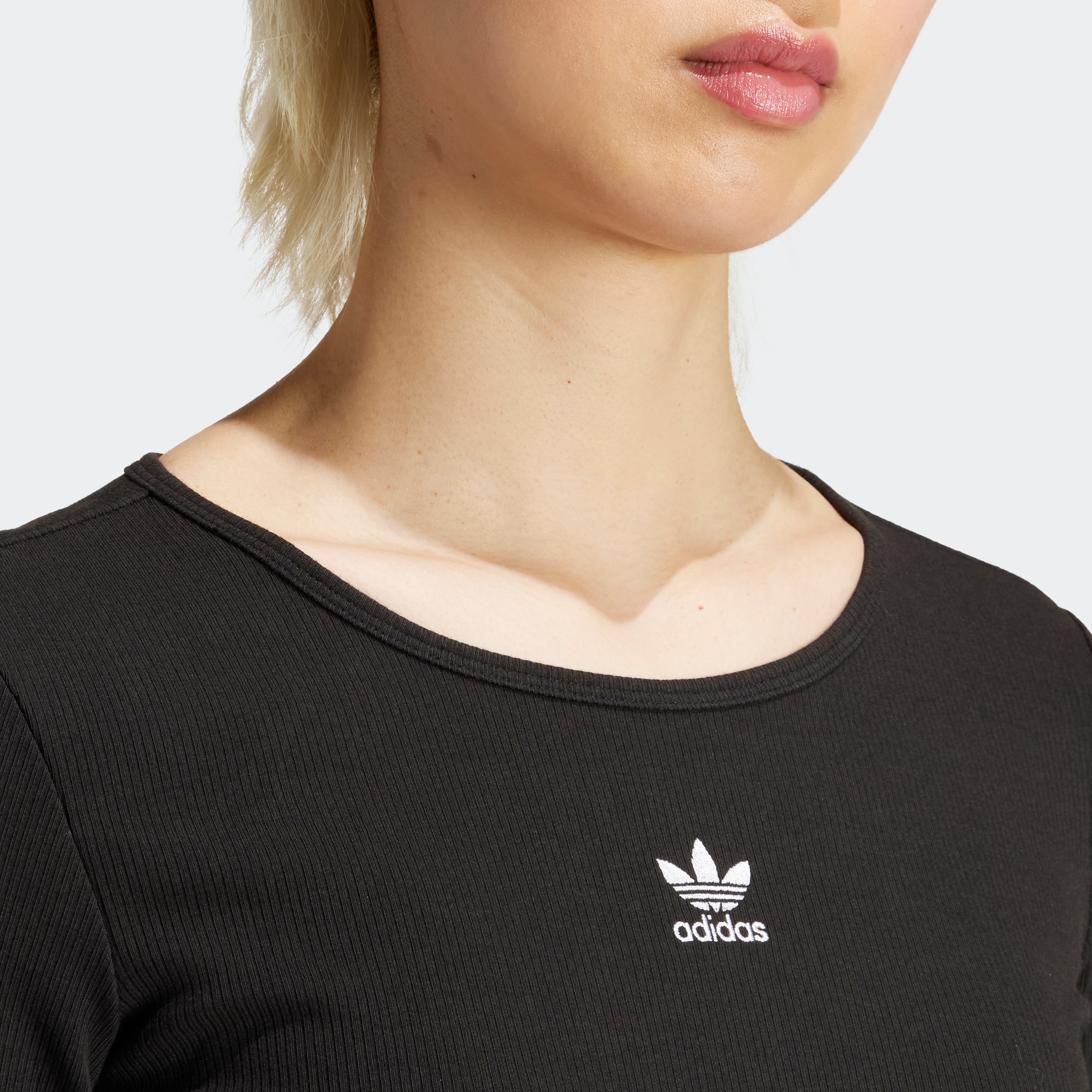 adidas Originals Langarmshirt »ESS CROP LS«