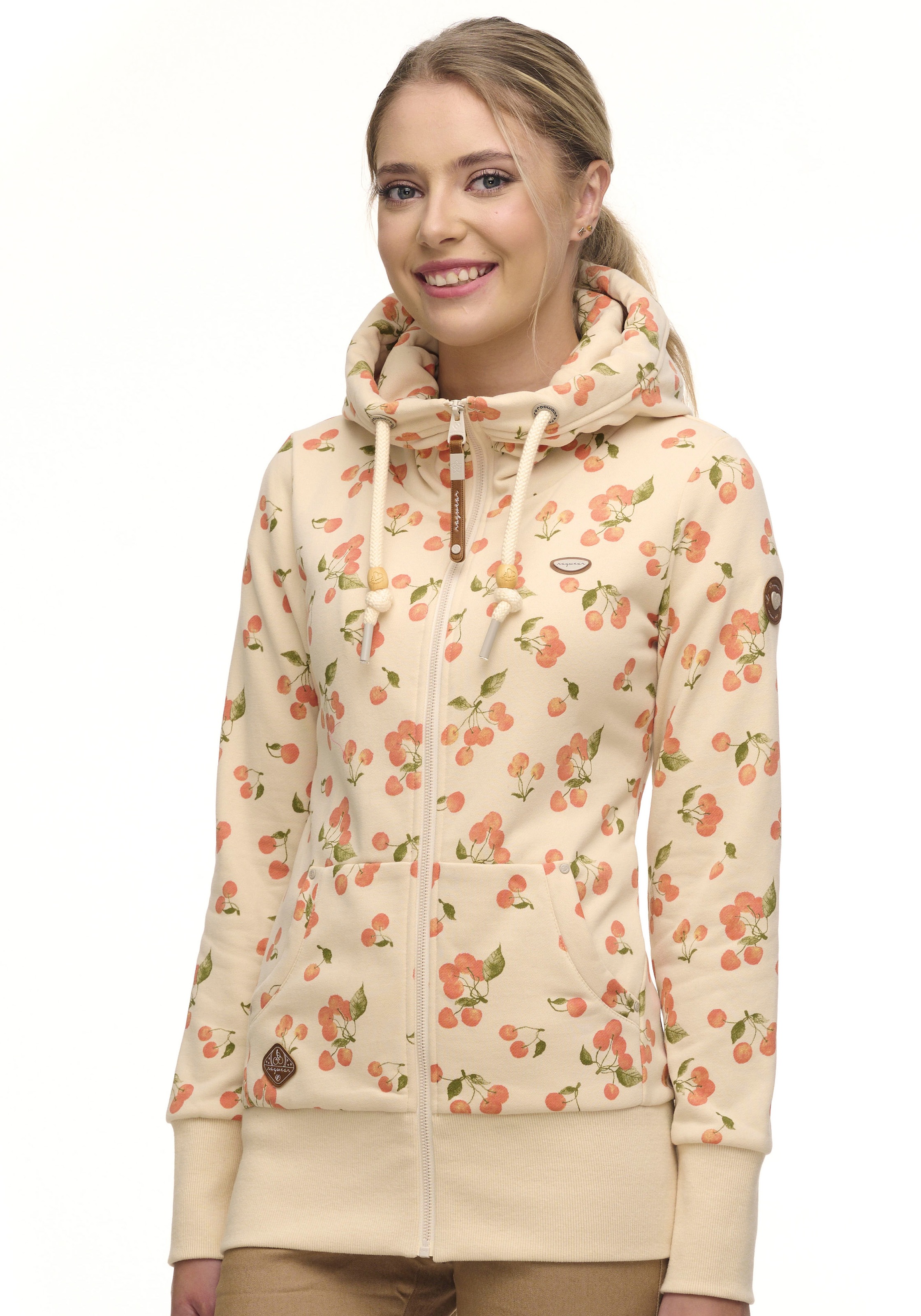 Ragwear Plus Sweatjacke »NESKA CHERRY ZIP PLUS«, im Allover-Cherry-Print Design kaufen