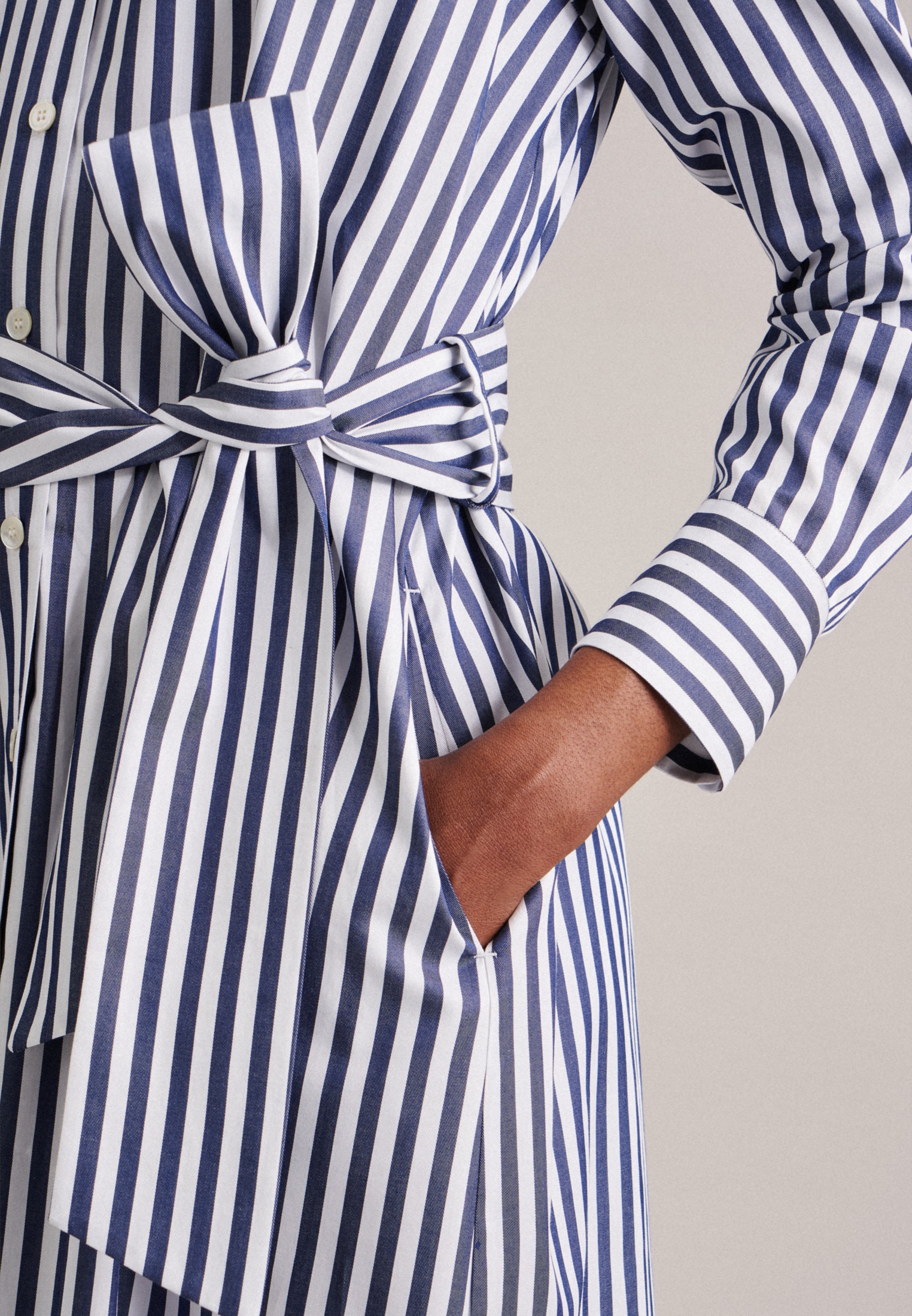 »Schwarze Rose«, online Schweiz seidensticker Sommerkleid Streifen Jelmoli-Versand kaufen bei Kragen