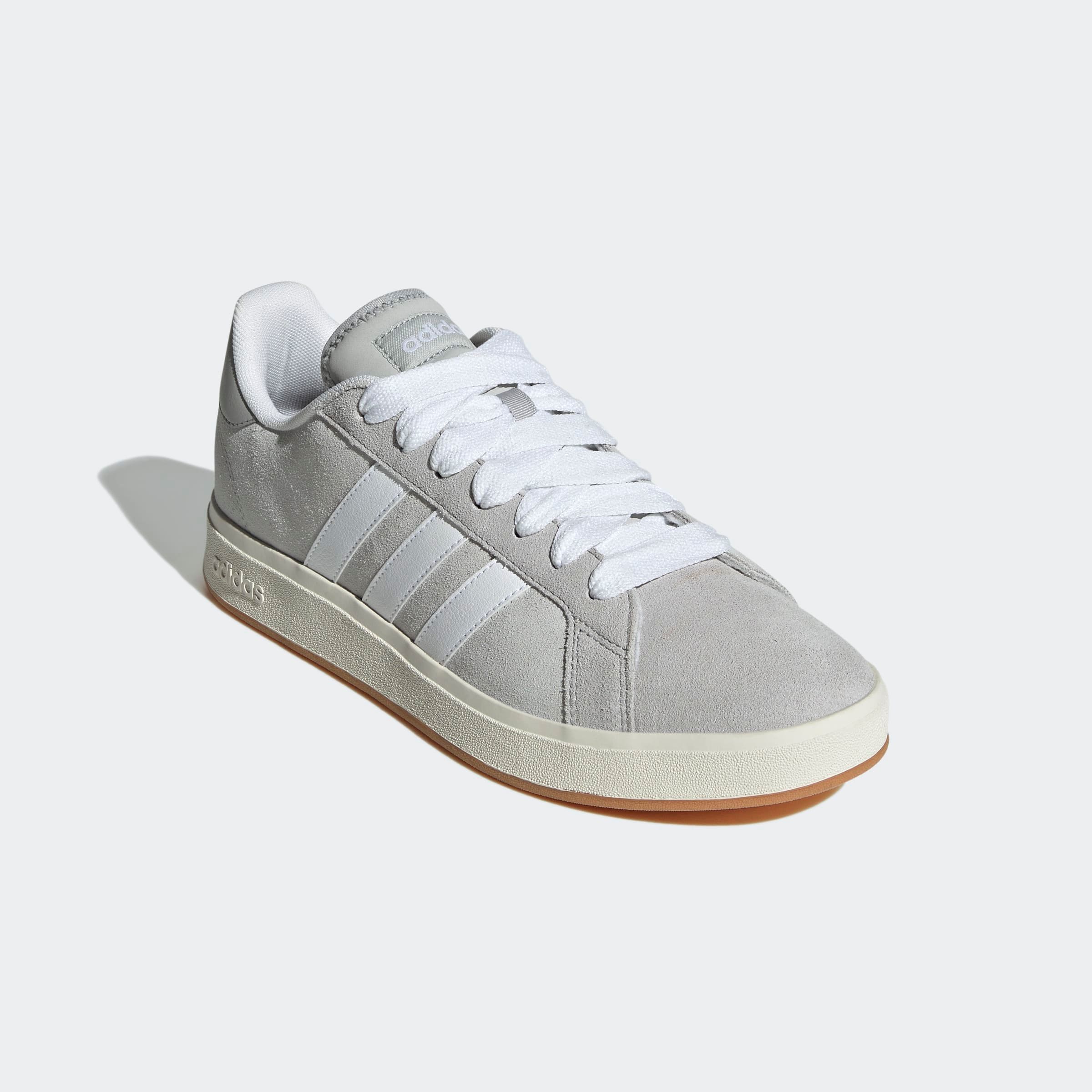 adidas Sportswear Sneaker »GRAND COURT BASE 00S« Design auf den Spuren des adidas Campus 00