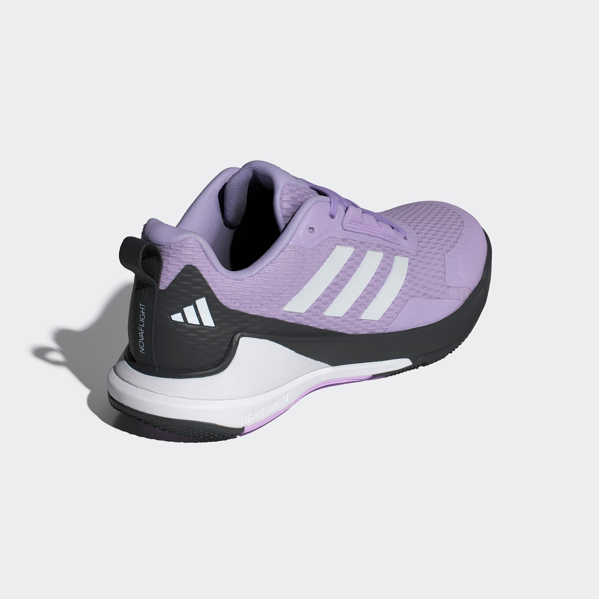 adidas Performance Hallenschuh »NOVAFLIGHT 2 INDOOR«, besonders geeignet für Volleyball und Basketball
