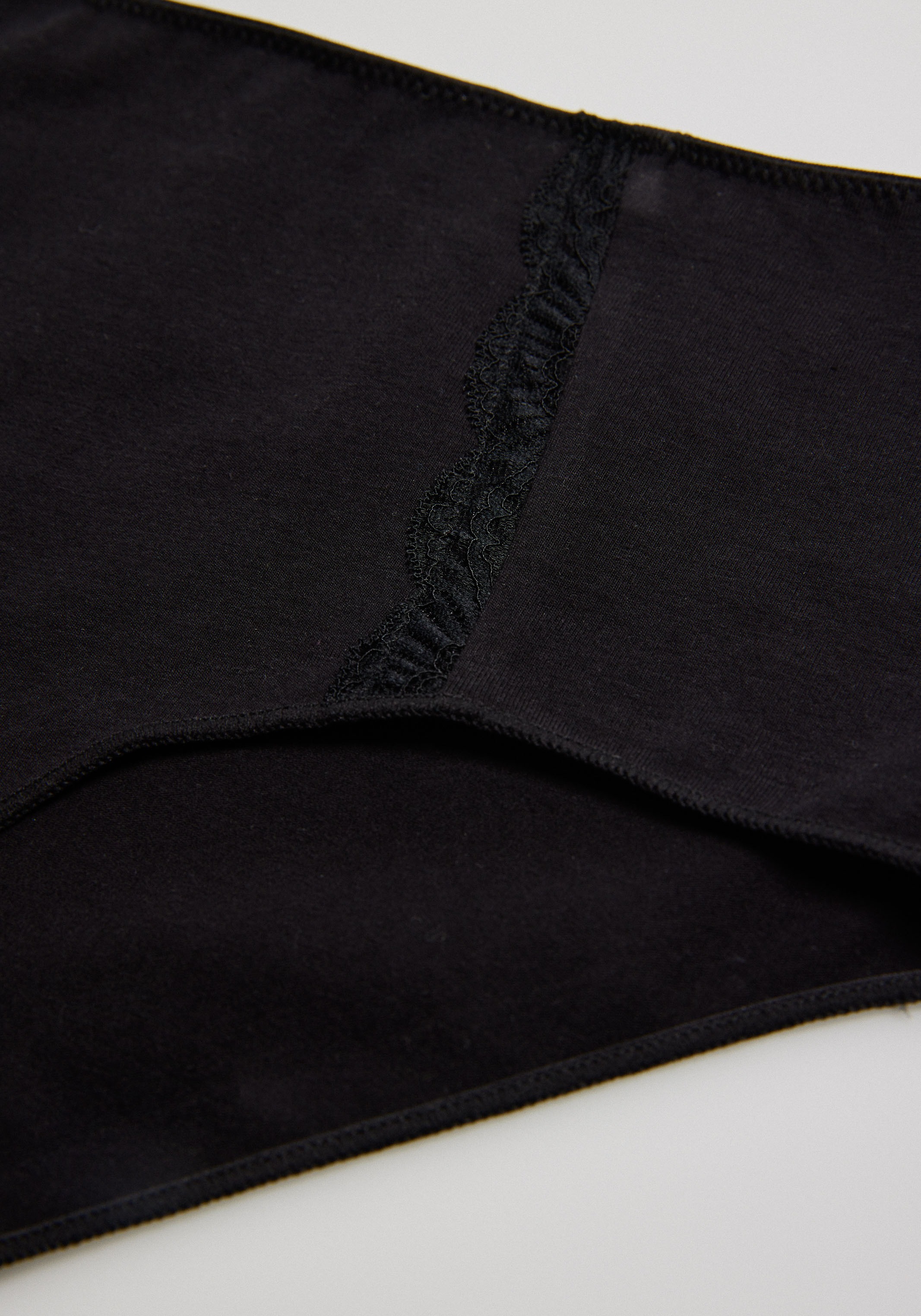 YSABEL MORA Maxislip »BASIC COLLECTION COTTON WITH LACE«, (3er Pack), mit romantischem Touch durch Spitzen-Applikationen