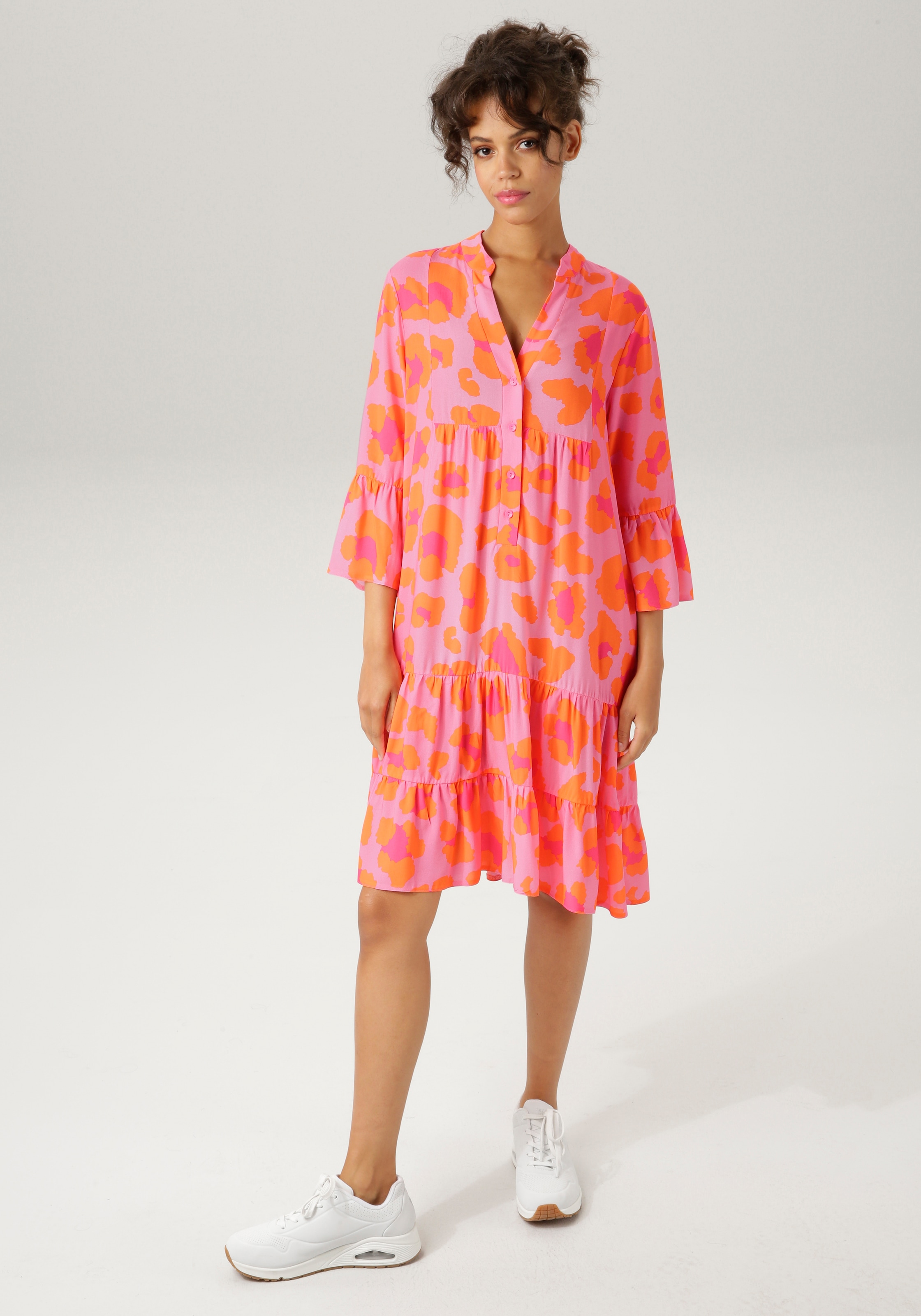 Aniston CASUAL Tunikakleid, mit farbenfrohen, graphischen Blüten bedruckt  online bestellen | Jelmoli-Versand