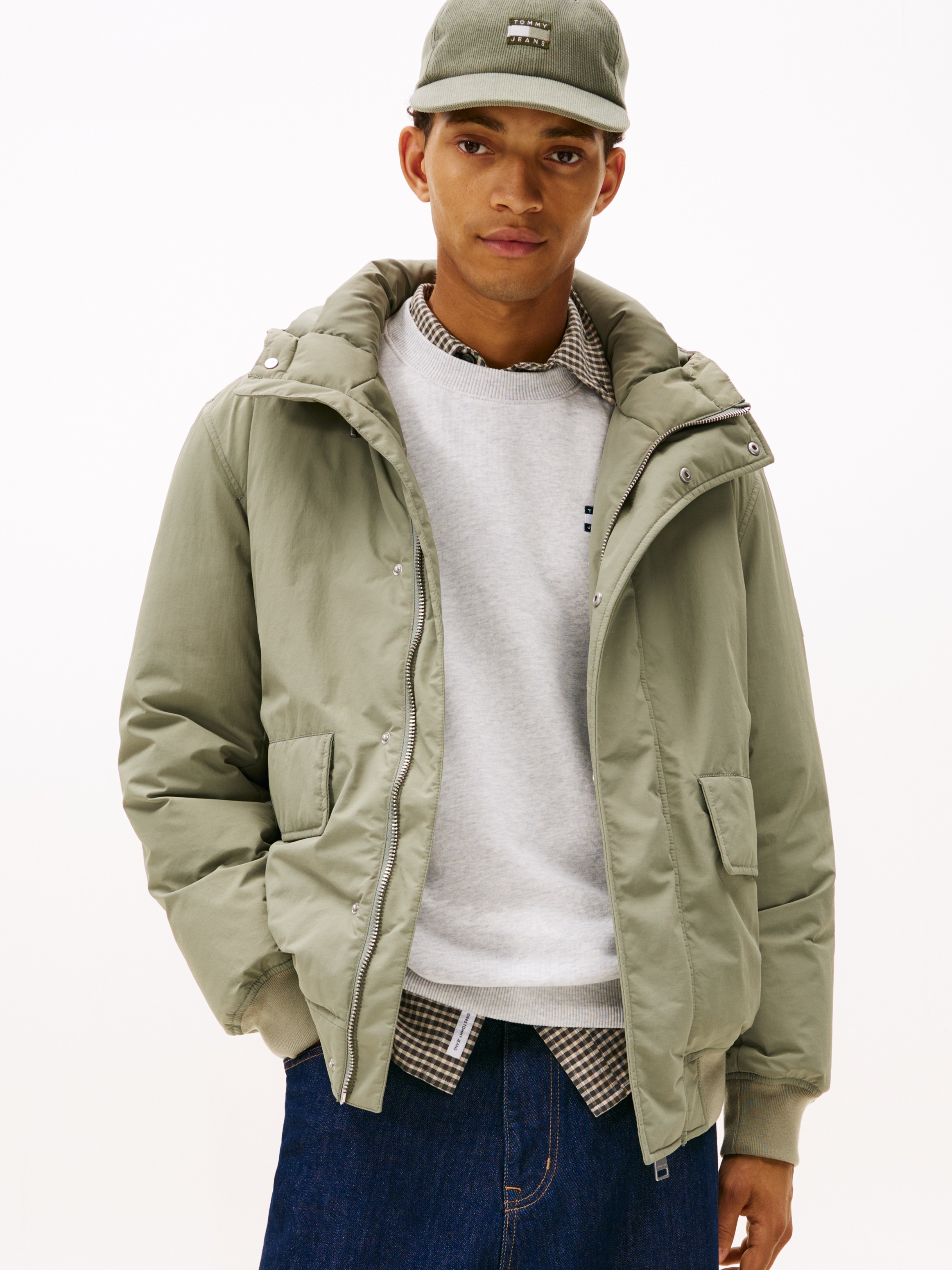 Tommy Jeans Bomberjacke "CITY READY BOMBER" mit Kapuze Fliegerjacke, Freizeitjacke Regular fit mit Rundhalsausschnitt