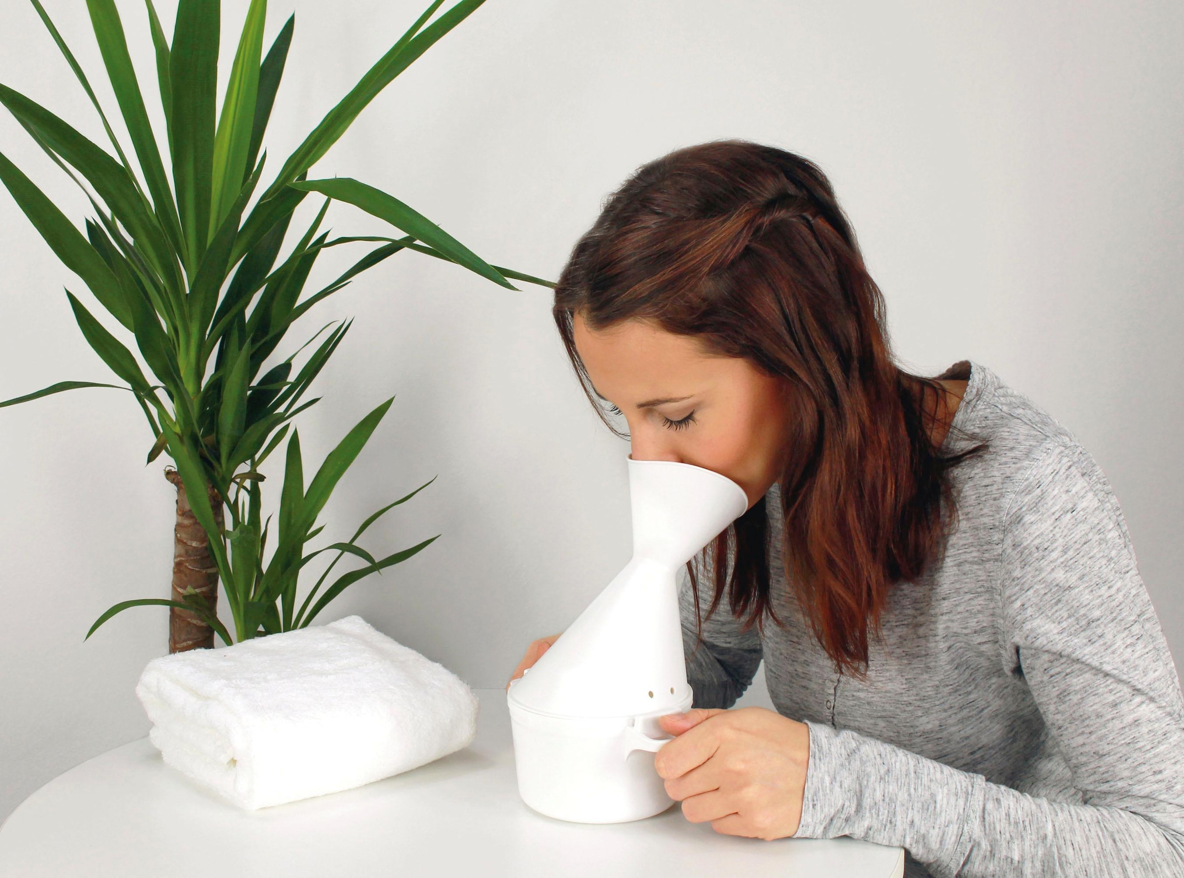 Hydas Inhalator »zum Befüllen mit heissem Wasser und Zusätzen«, schnelle und einfache Anwendung, praktische Griffe für den Transport