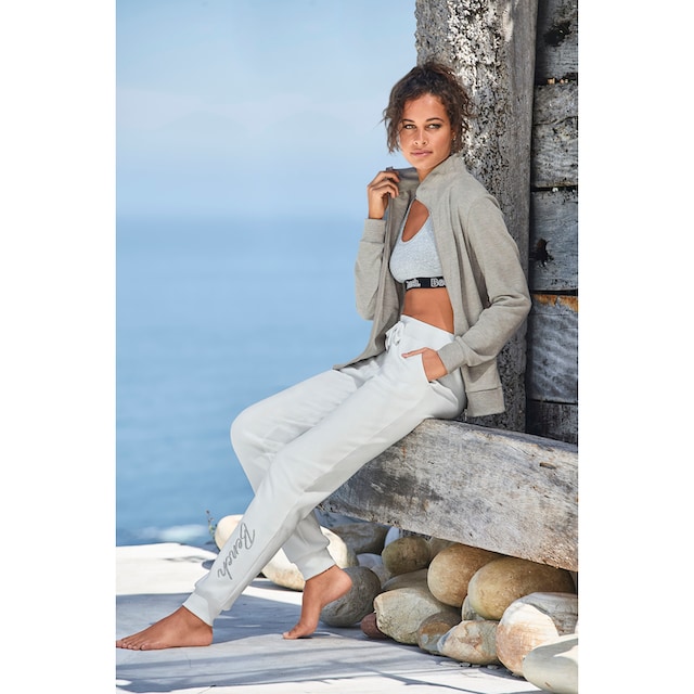 Bench. Loungewear Sweatjacke, mit glänzender Logostickerei am Stehkragen,  Loungeanzug online bestellen bei Jelmoli-Versand Schweiz