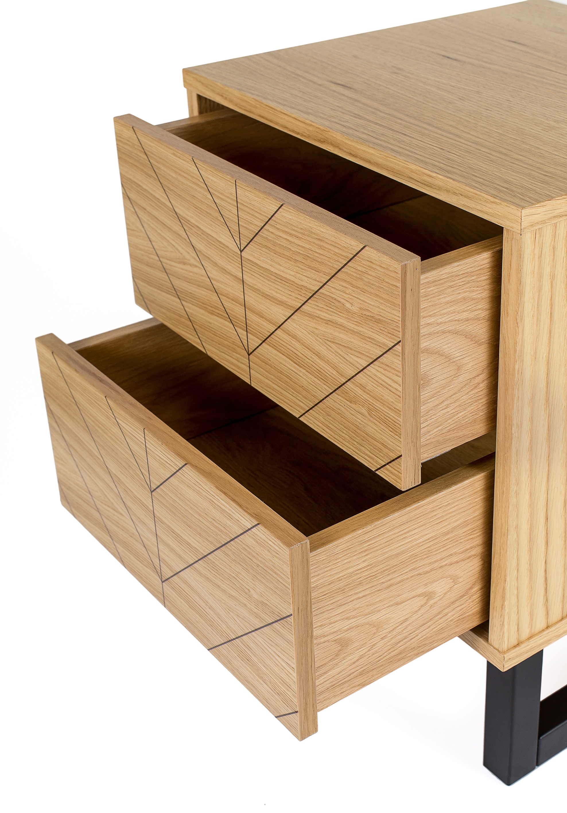 Woodman Nachttisch, Holzfurnier aus Eiche, FSC®-zertifiziert