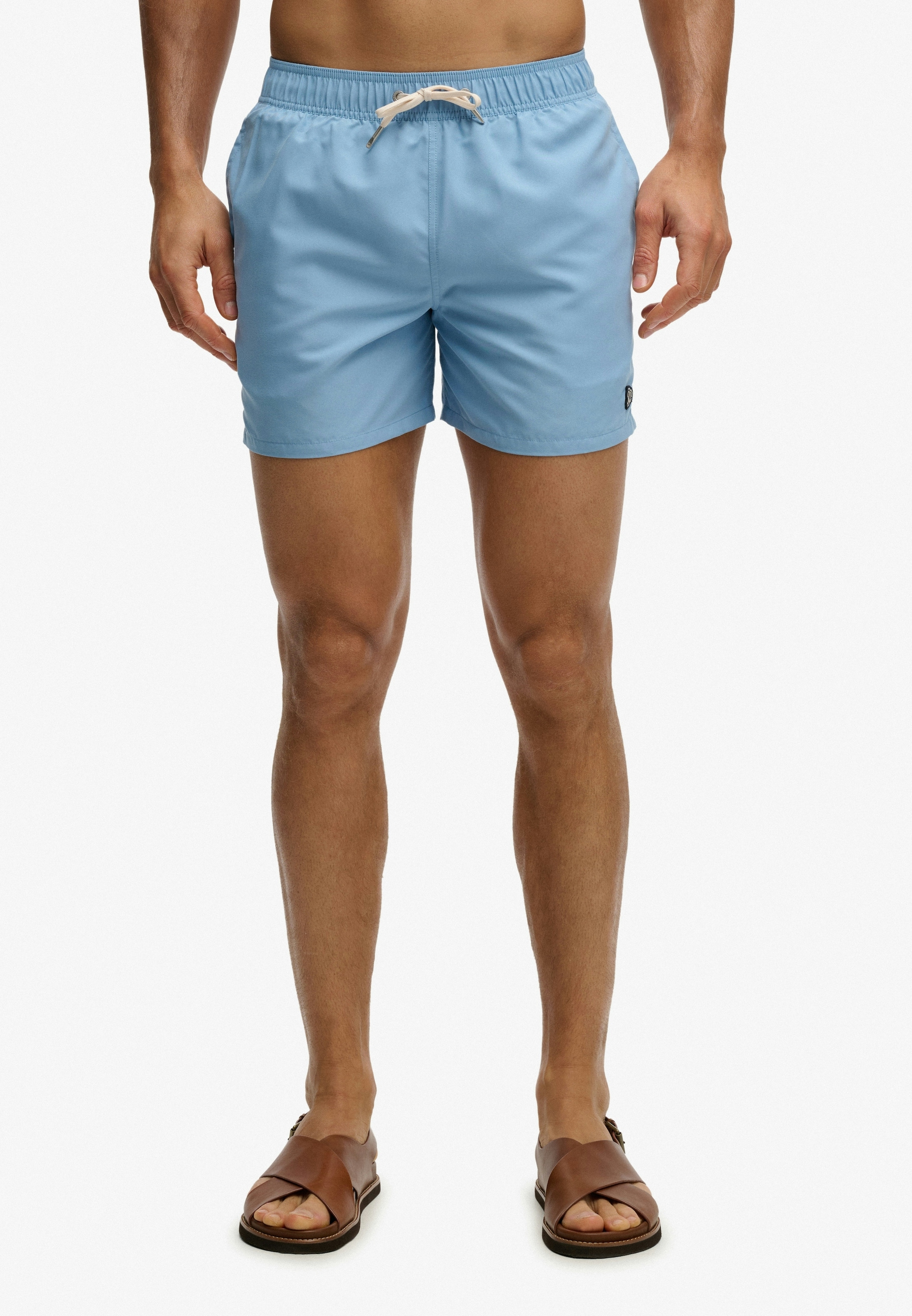 Superdry Badeshorts "EMBROIDERED LOGO 15 SWIM SHORT" aus Polyester, modische Passform, unifarbenes Design, pflegeleicht
