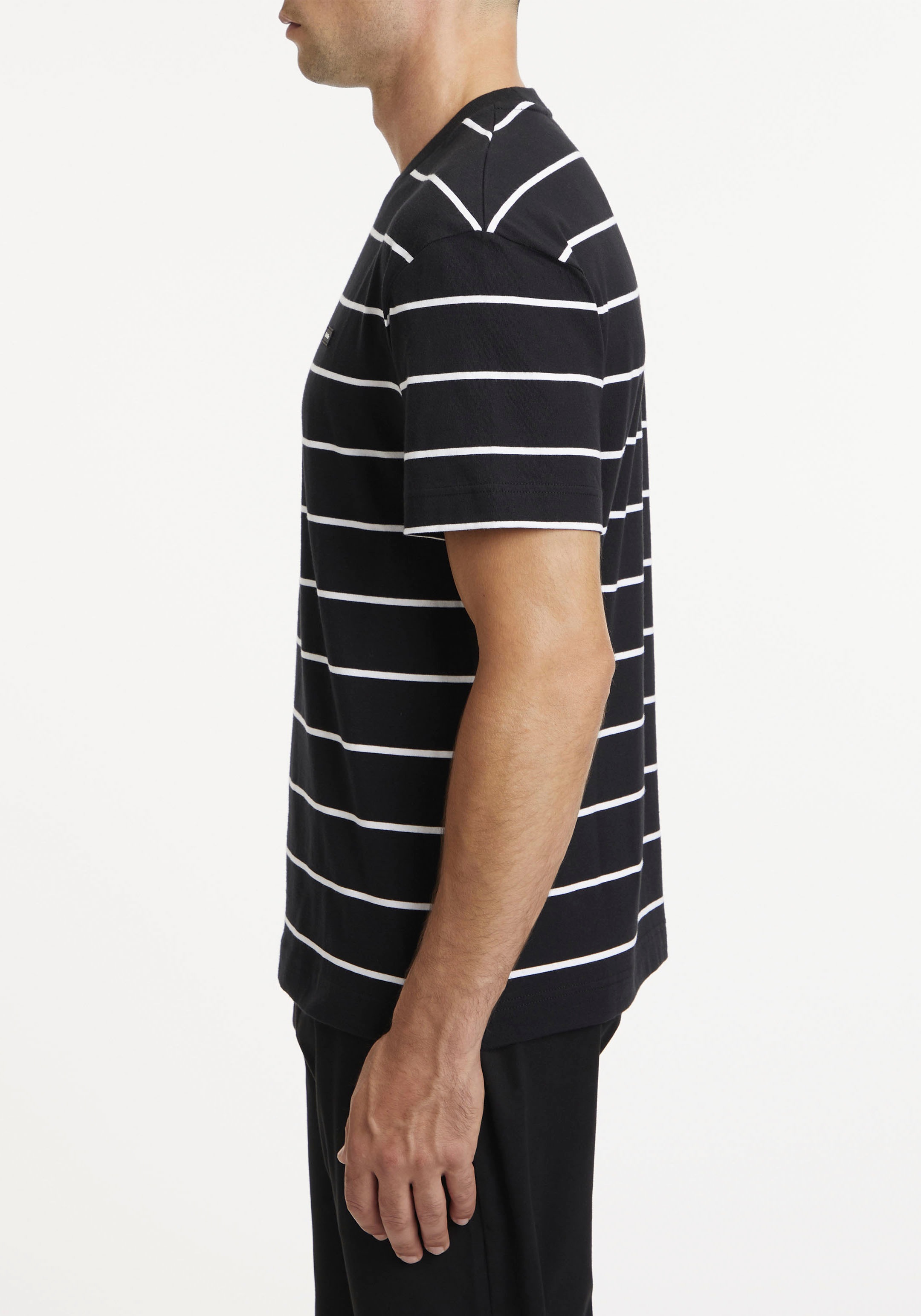 Klein Brust Logo online shoppen Kurzarmshirt, Calvin der | Calvin Jelmoli-Versand Klein mit auf